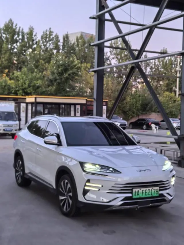 BYD 2023 Song PLUS DM-i 1.5 Stepless Champion Edition 110KM Flagship Automatic Gear 3