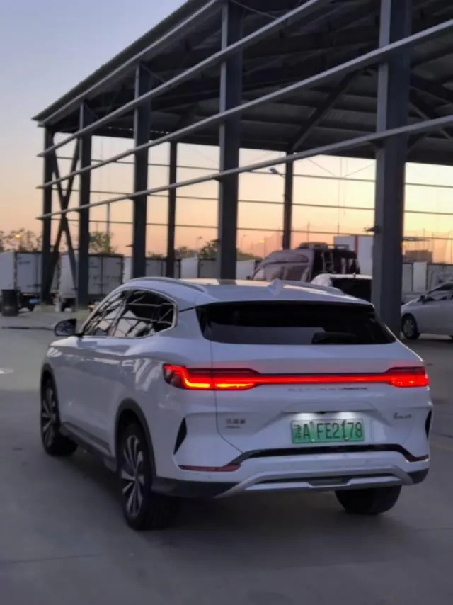 BYD 2023 Song PLUS DM-i 1.5 Stepless Champion Edition 110KM Flagship Automatic Gear 7