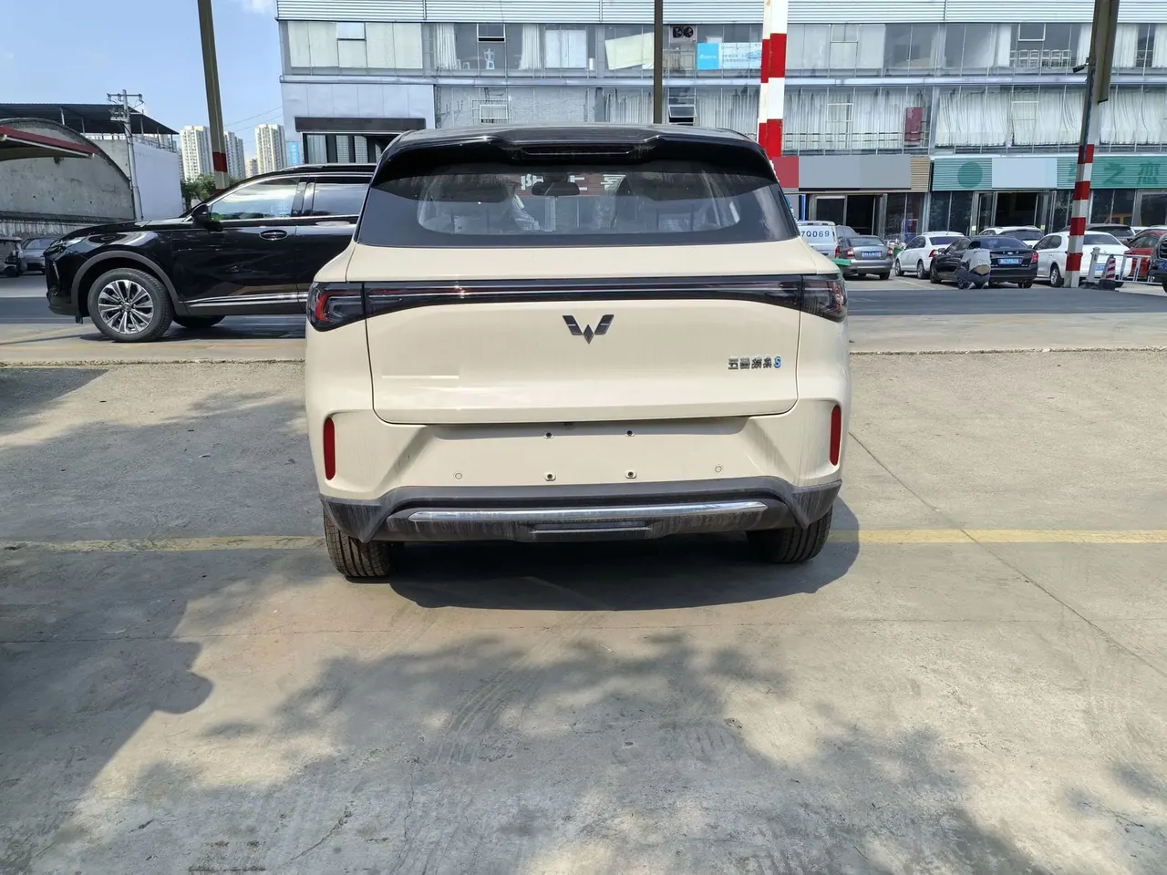 WuLing 2025 Plantronics S 325km Flagship Automatic 8