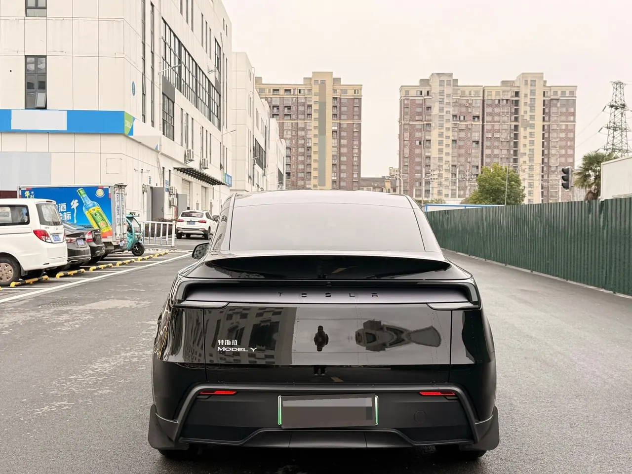 Tesla 2025 Model Y rear-wheel drive version automatic transmission 8