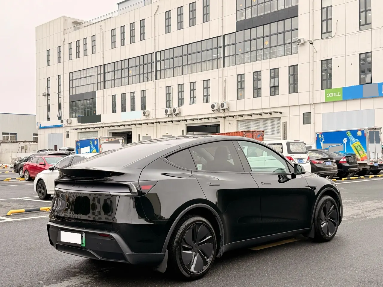 Tesla 2025 Model Y rear-wheel drive version automatic transmission 9