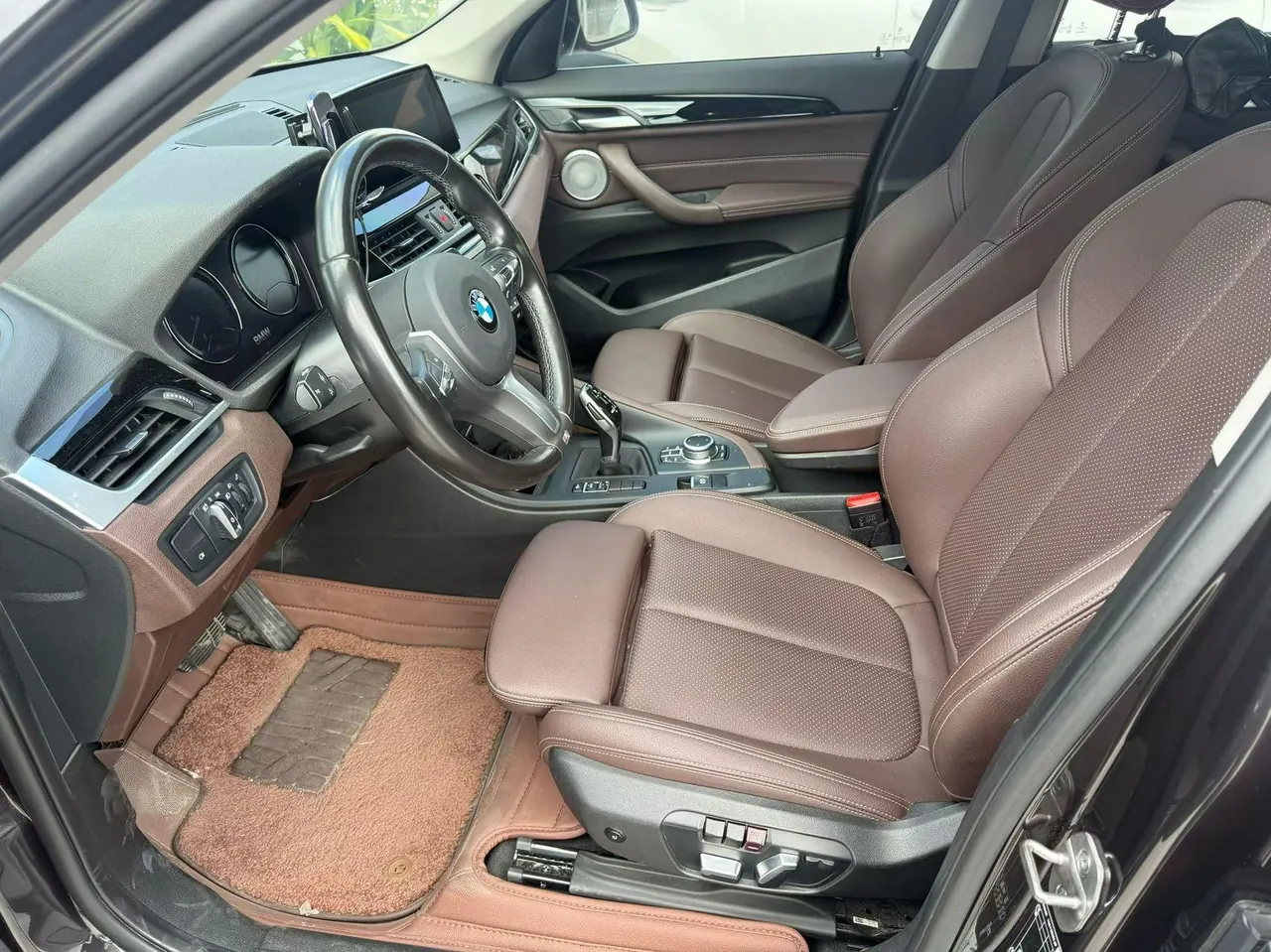 BMW 2022 X1 sDrive25Li 2.0T Leading Automatic Gear 3
