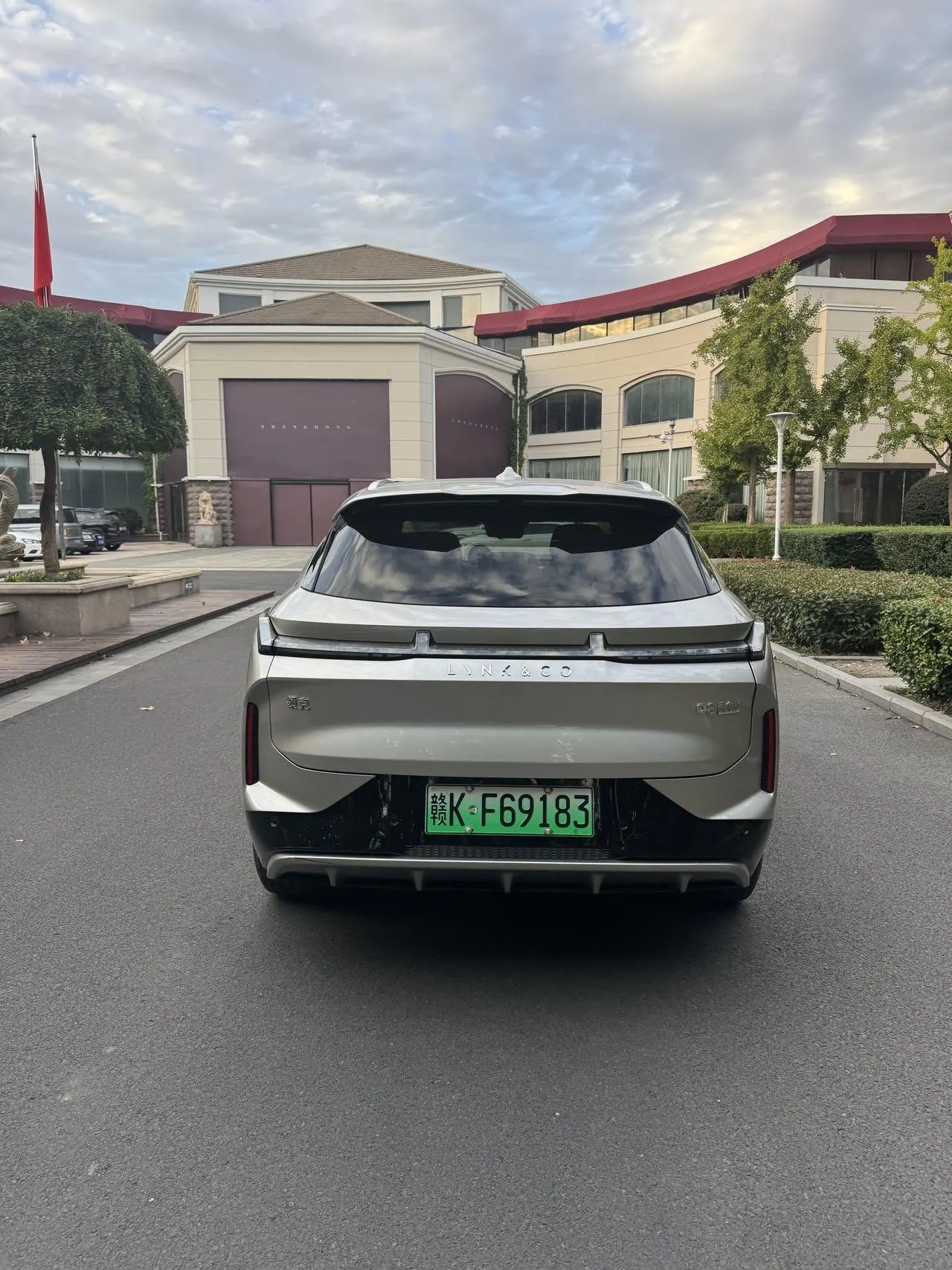 LYNK&amp;CO 2023 LYNK&amp;CO 08 EM-P 1.5T 245km long endurance Halo automatic gear 5