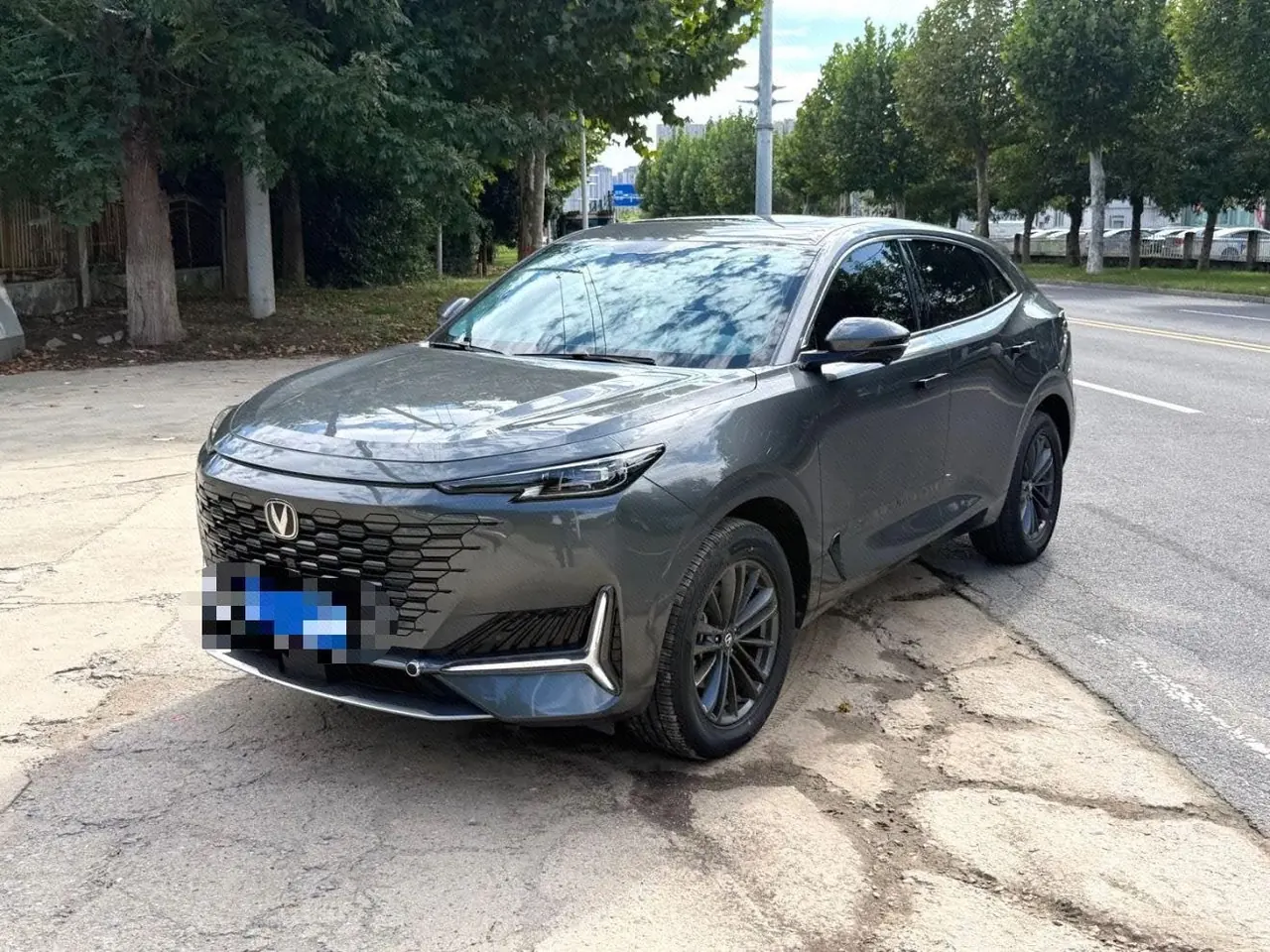 ChangAn 2023 UNI-K 2.0T Two-Drive Yuesang Automatic Gear - View 1