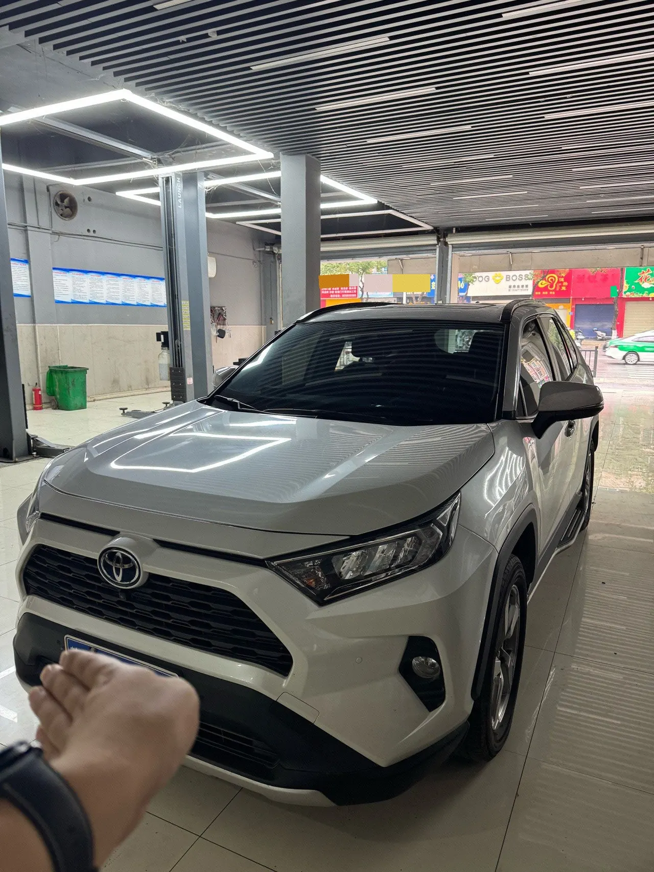 Open image lightbox: Toyota 2022 RAV4 Rongbo 2.0 Stepless Two-Drive Fashion Plus Edition Automatic Gear