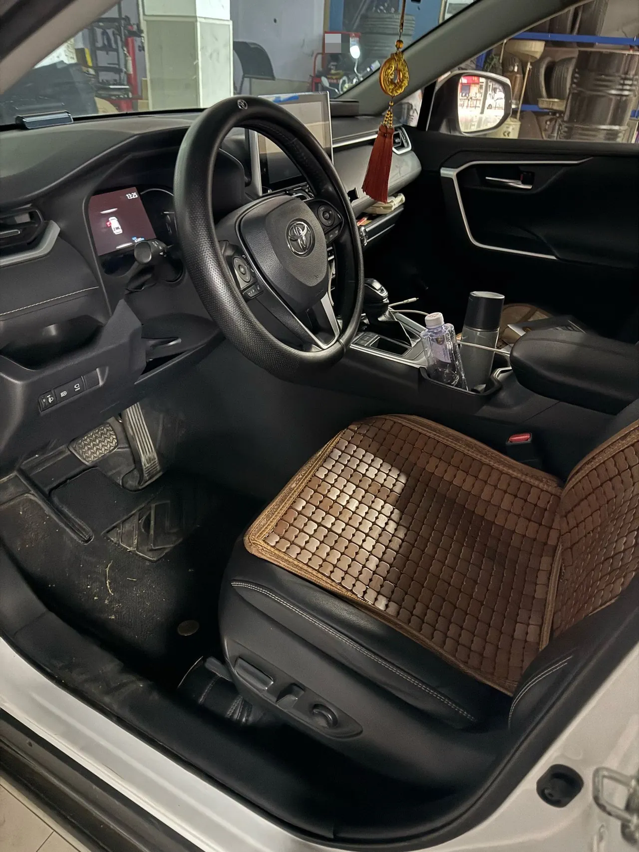 Toyota 2022 RAV4 Rongbo 2.0 Stepless Two-Drive Fashion Plus Edition Automatic Gear 2
