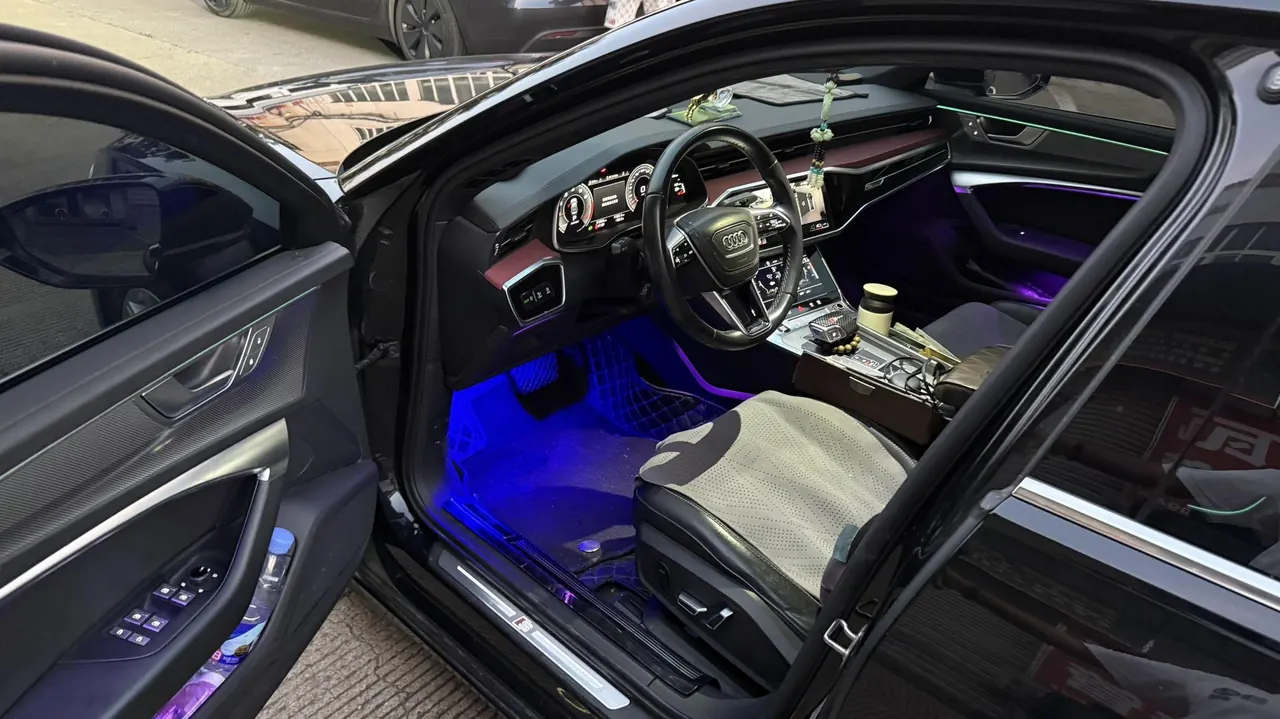 Audi 2023 A6L 2.0TFSI 45TFSI Selected Dynamic (Modified) Automatic Gear 4