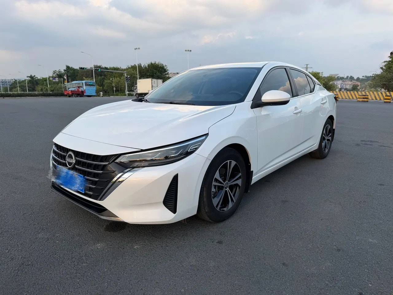 Open image lightbox: Nissan 2023 Sylphy 1.6 Stepless Pleasant Edition Automatic Gear