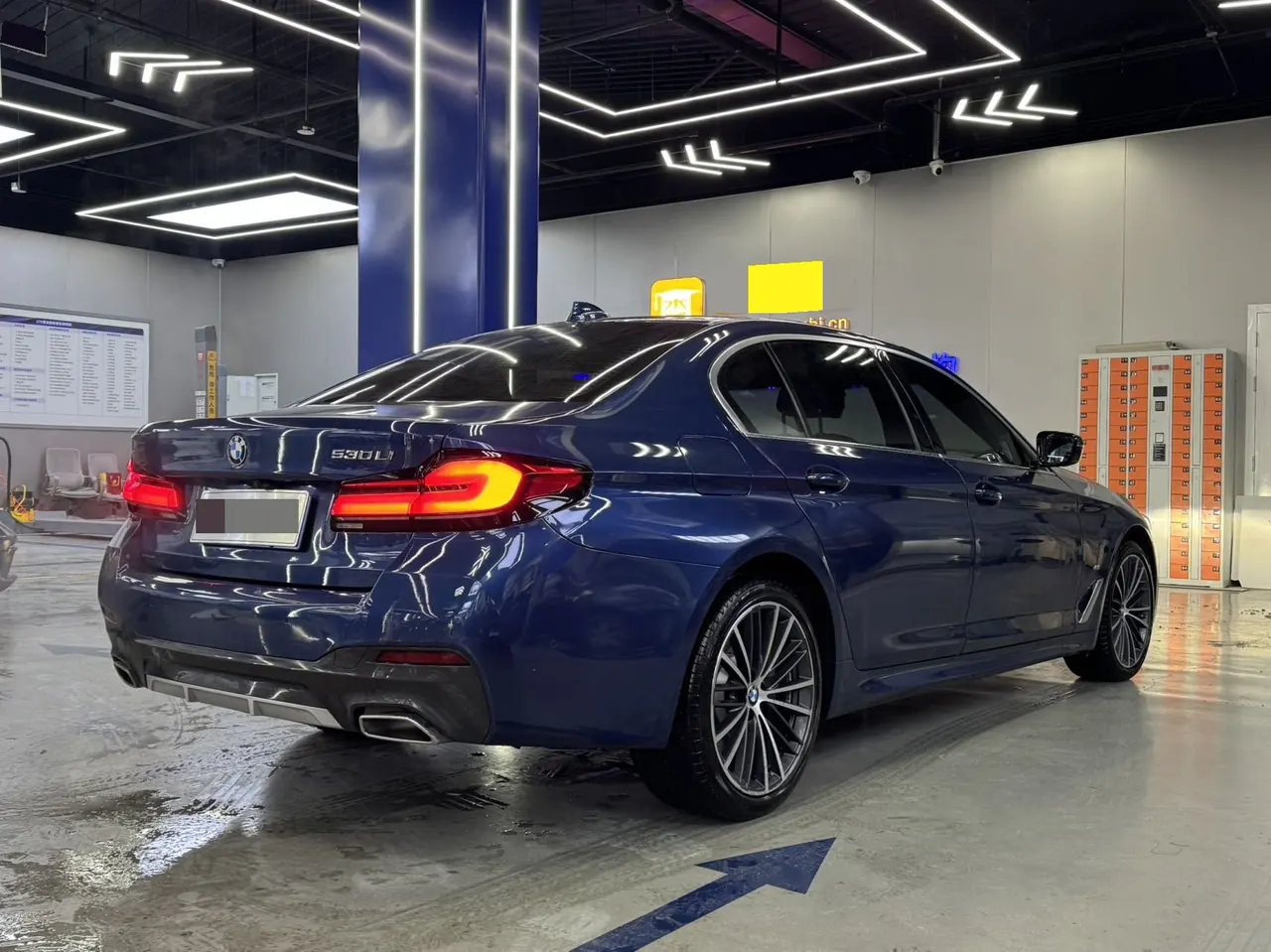 BMW 5 Series 2022 530Li 2.0T Leading M Sports Suit Automatic Gear 2
