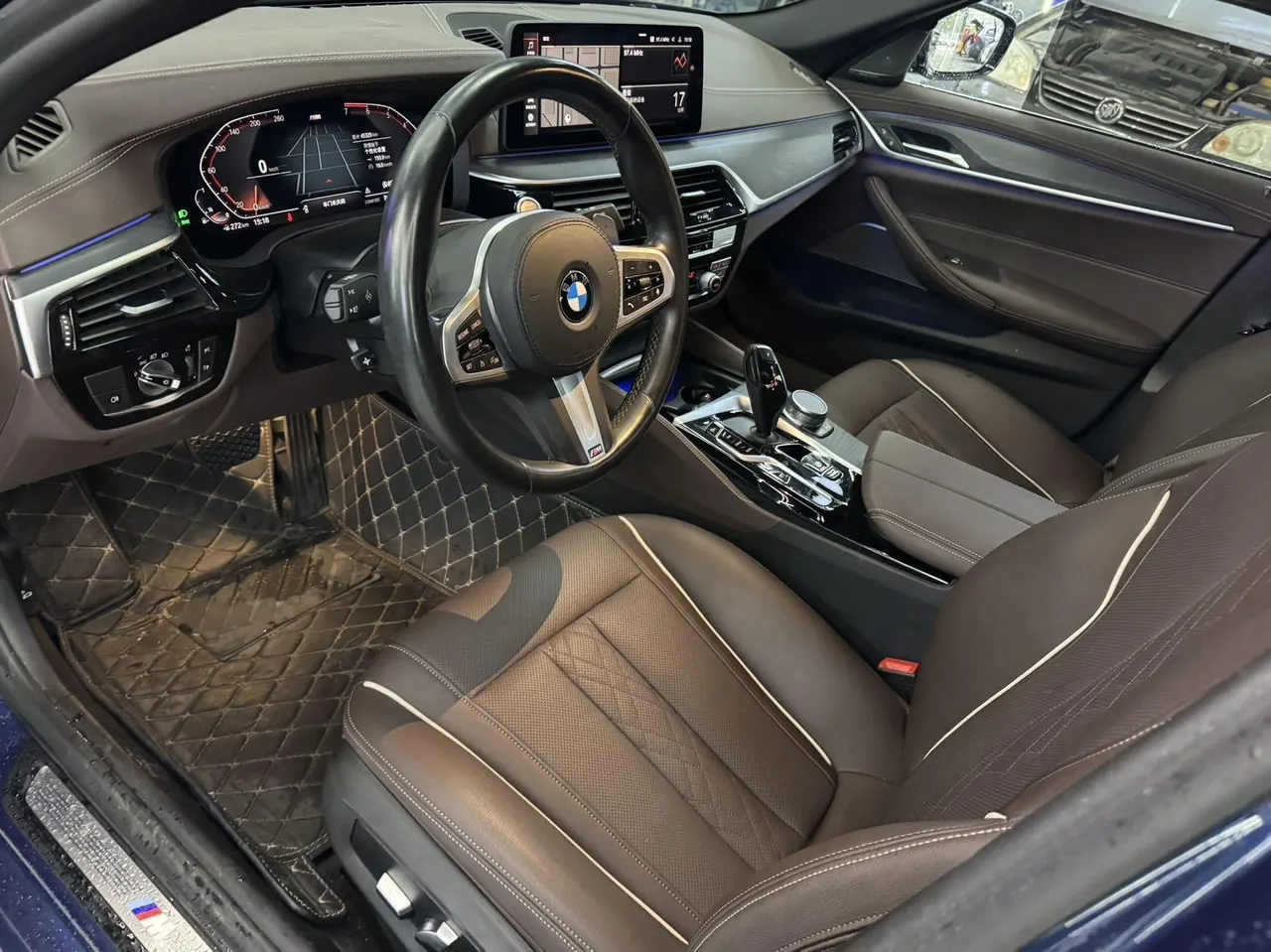 BMW 5 Series 2022 530Li 2.0T Leading M Sports Suit Automatic Gear 3