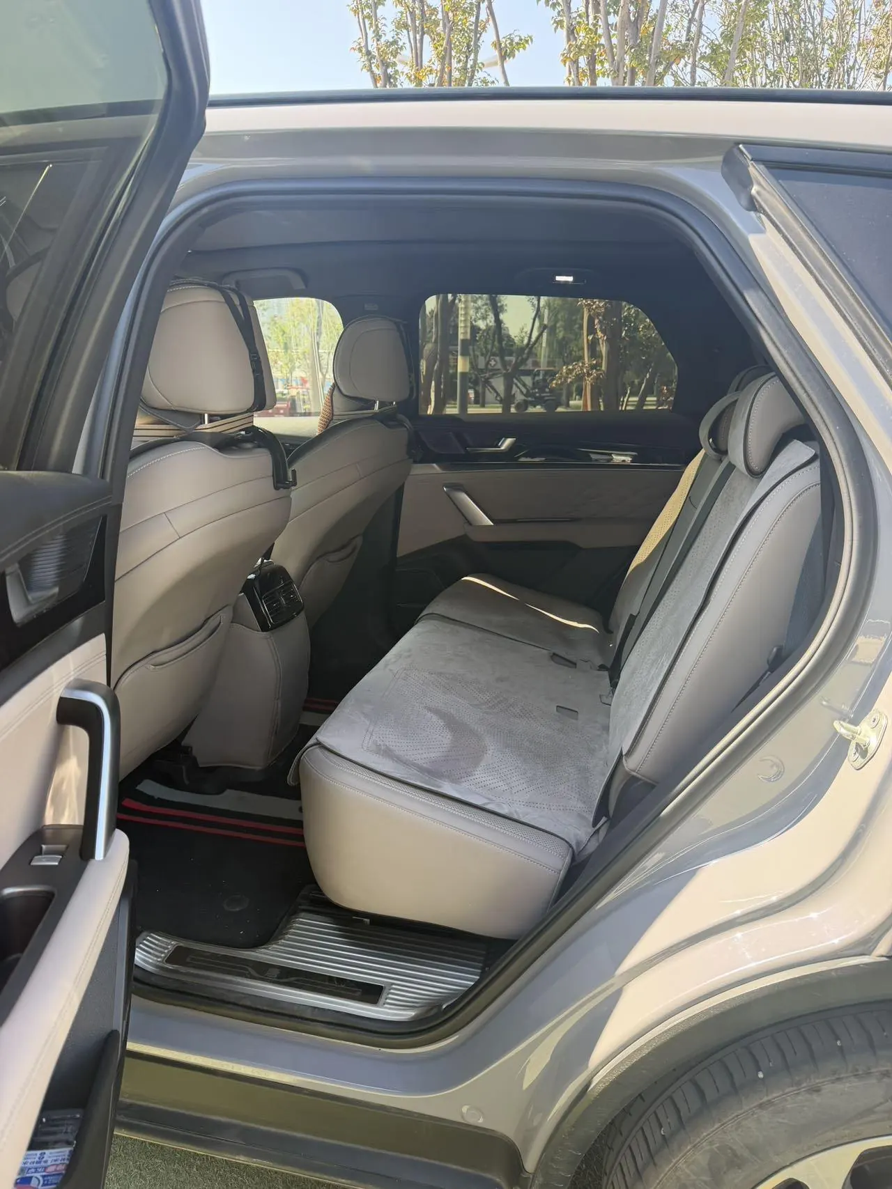 BYD Tang New Energy 2025 Tang DM-i 1.5T Stepless 115KM Honorable Automatic Gear 5