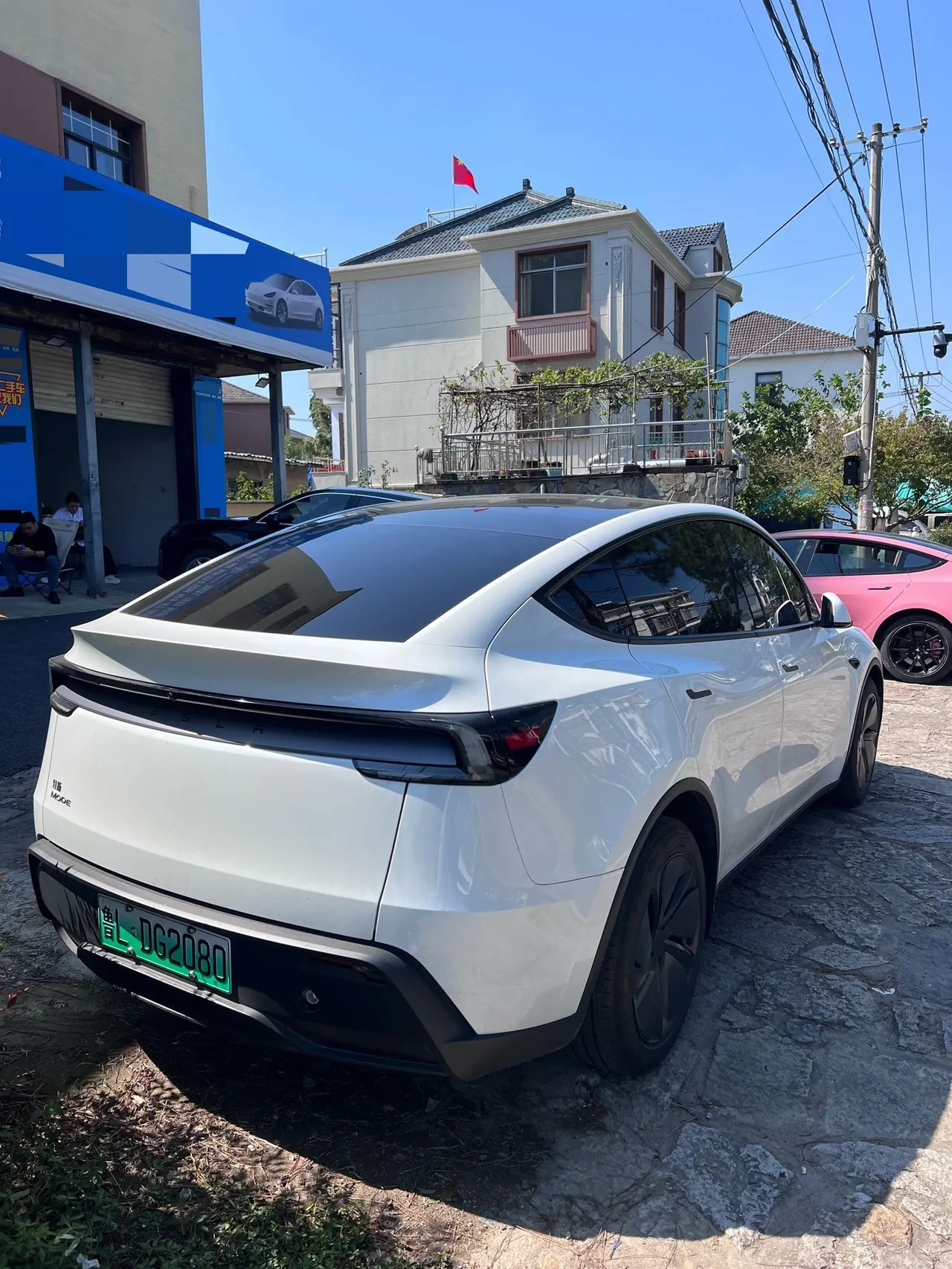 Tesla 2025 Model Y rear-wheel drive version automatic transmission 2