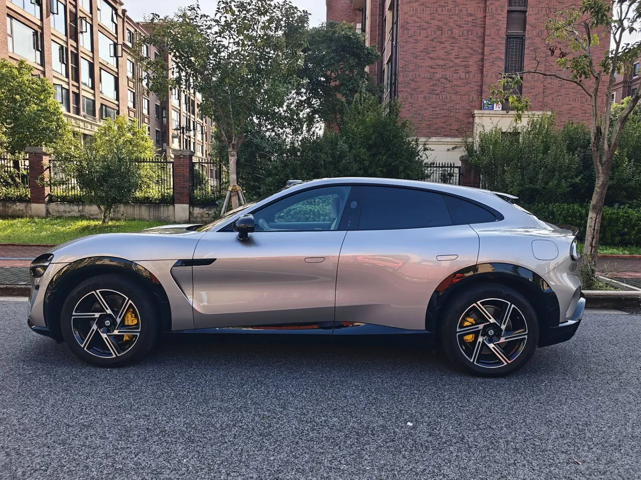MI 2025 YU7 Long Endurance Rear Drive Automatic Gear 4