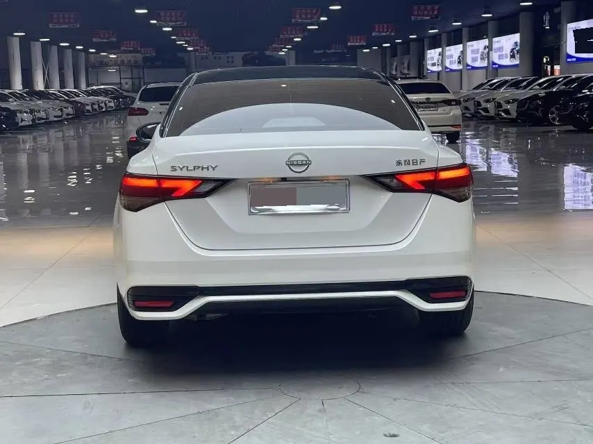 Nissan 2023 Sylphy 1.6 Stepless Intelligent Driving Edition Automatic Transmission 7