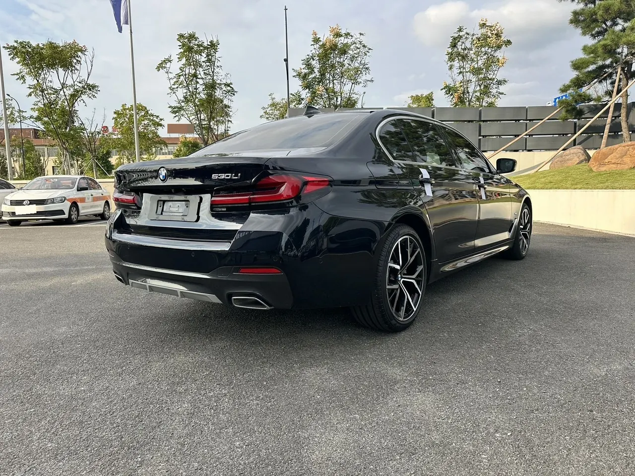 BMW 5 Series 2023 530Li 2.0T Exclusive M Sports Suit Automatic Gear 5