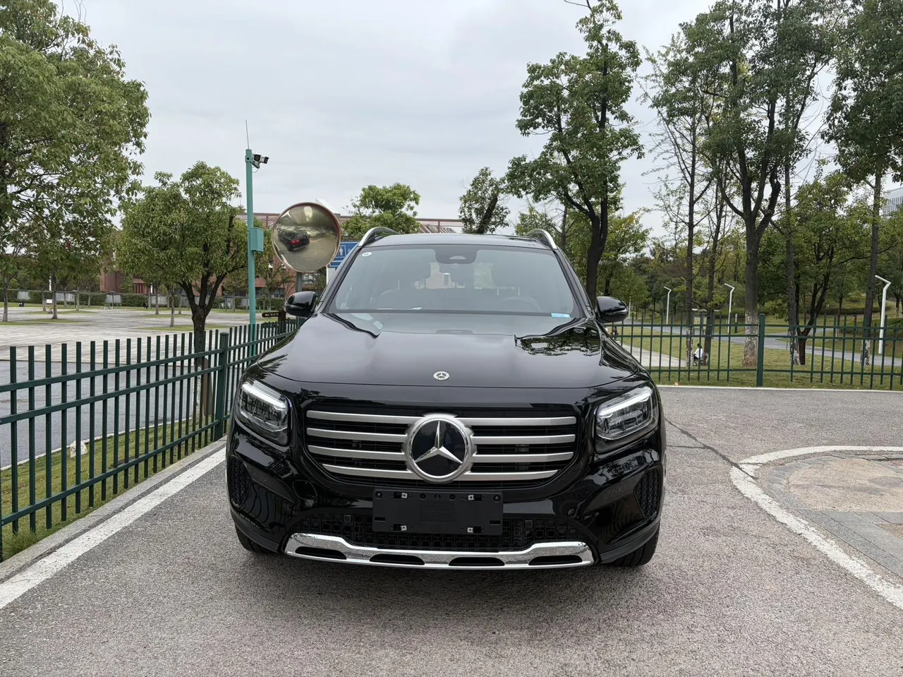 Mercedes Benz 2025 GLB 220 48V 2.0T fashion automatic gear 2