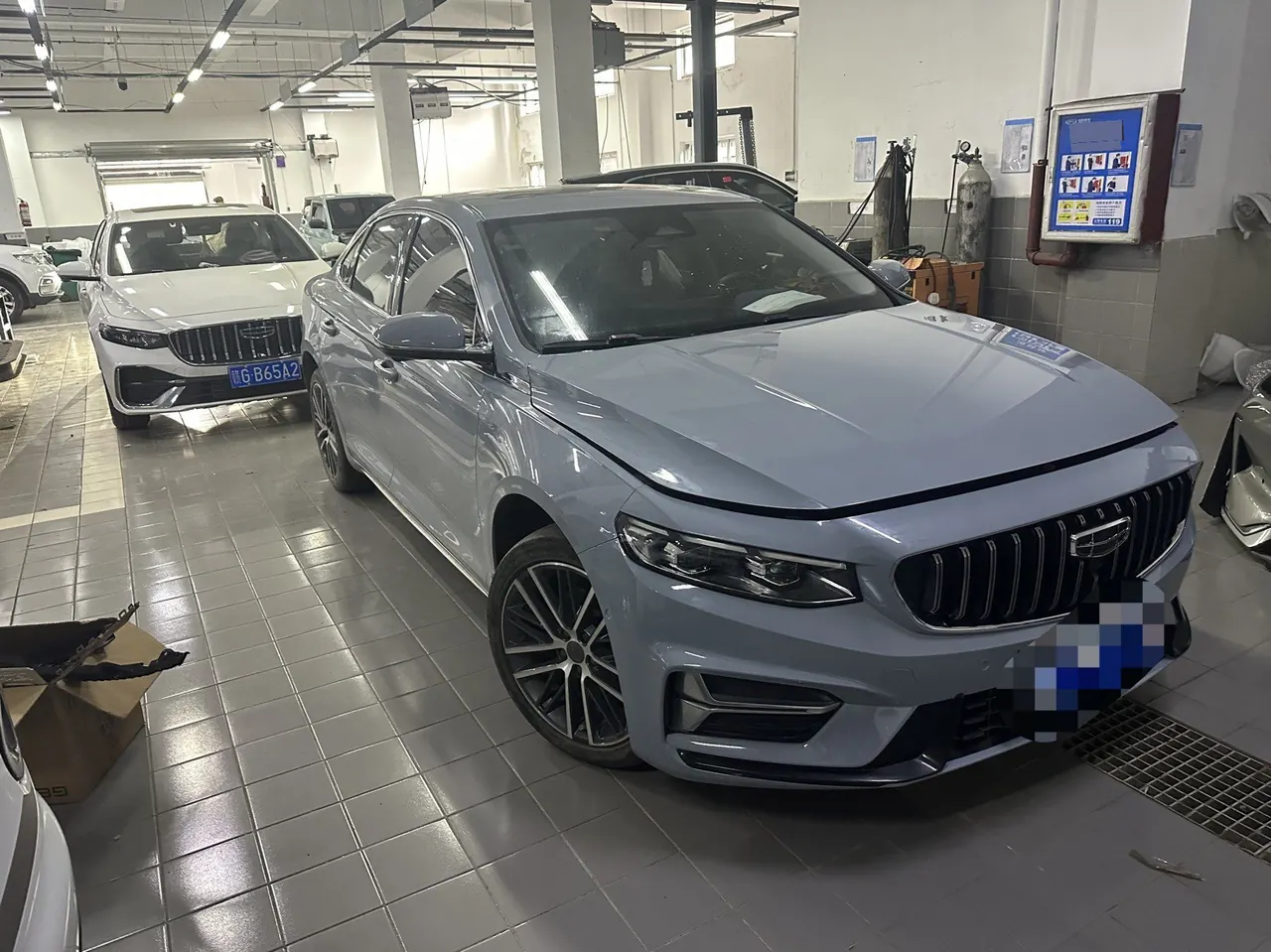 Geely 2023 Xingrui 2.0TD Honorable Automatic Transmission 4