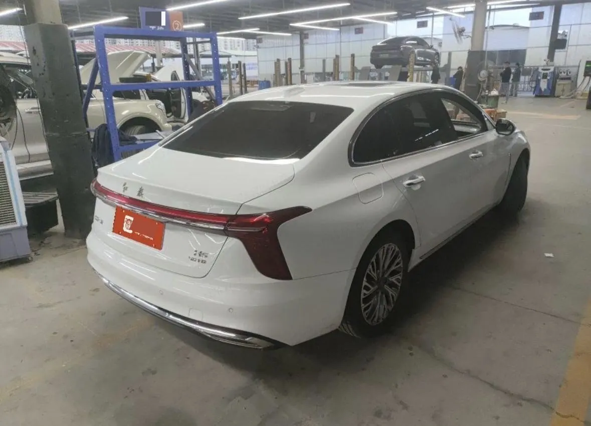 HongQi 2023 H5 2.0T Zhilian Qi Chang Edition Automatic Gear 5