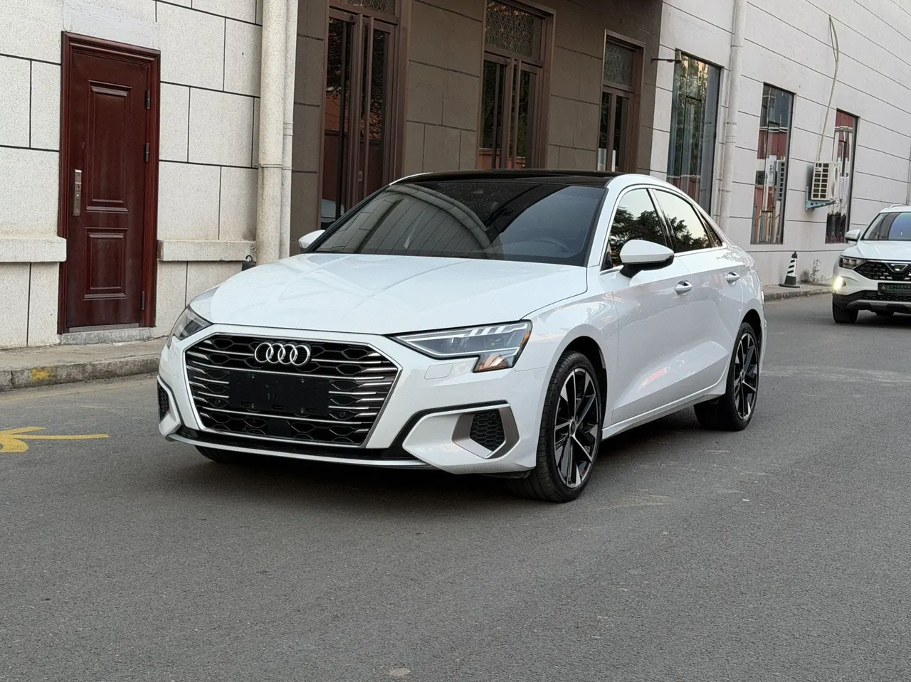 Audi 2022 A3L Limousine 1.4TFSI 35TFSI Deluxe Elegant Automatic - View 1