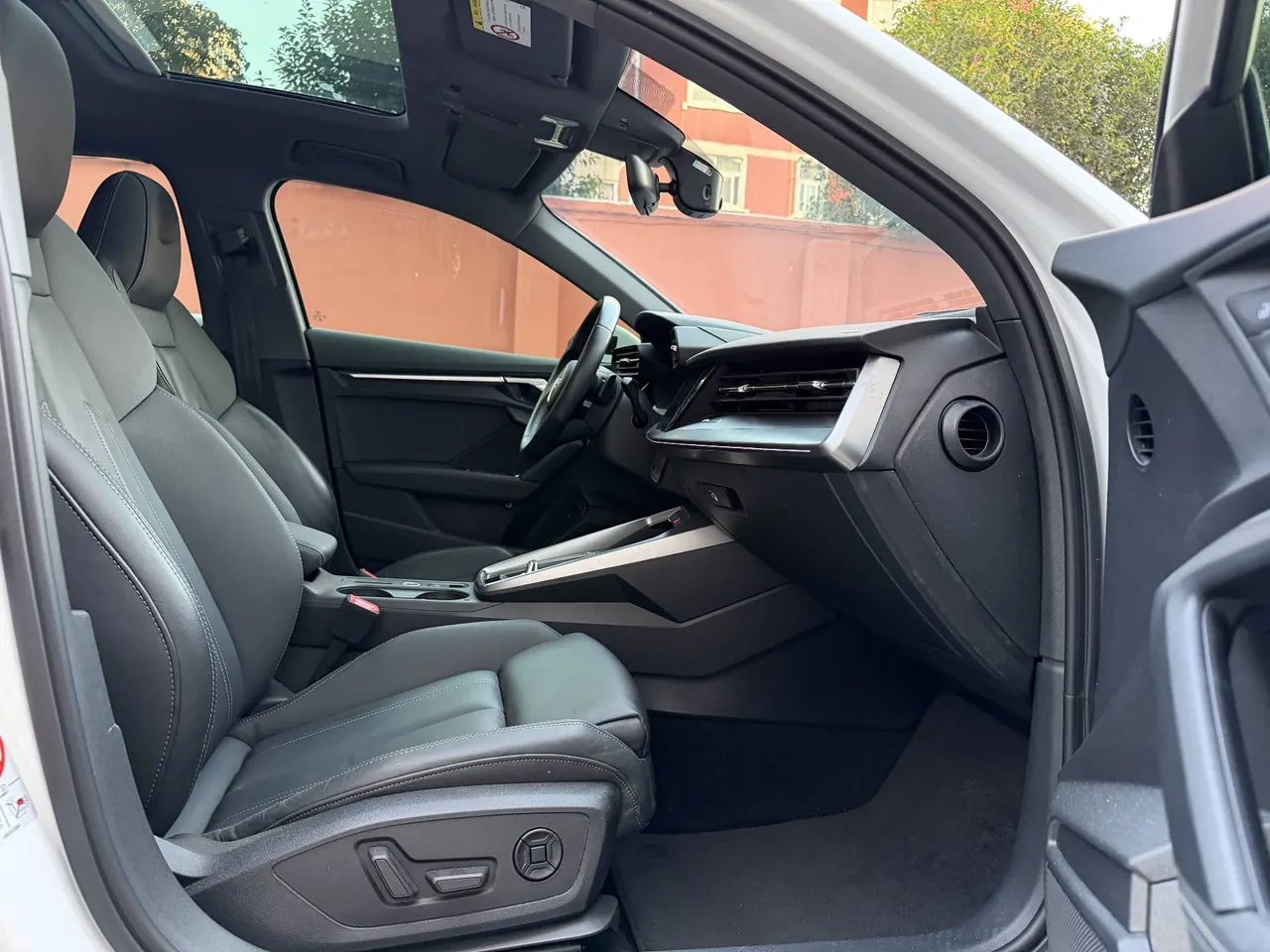 Audi 2022 A3L Limousine 1.4TFSI 35TFSI Deluxe Elegant Automatic 9