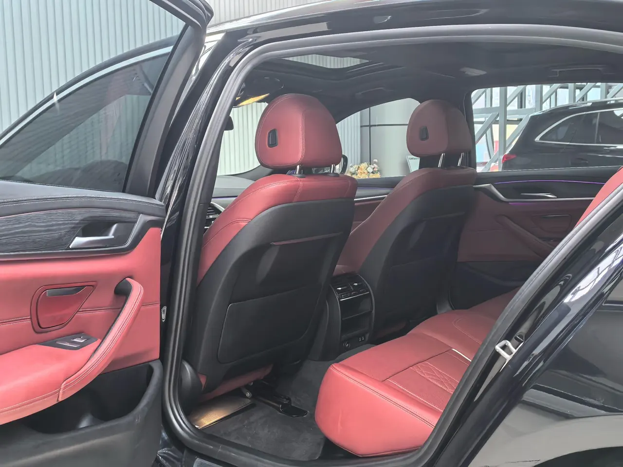BMW 5 Series 2022 530Li 2.0T Leading M Sports Suit Automatic Gear 4