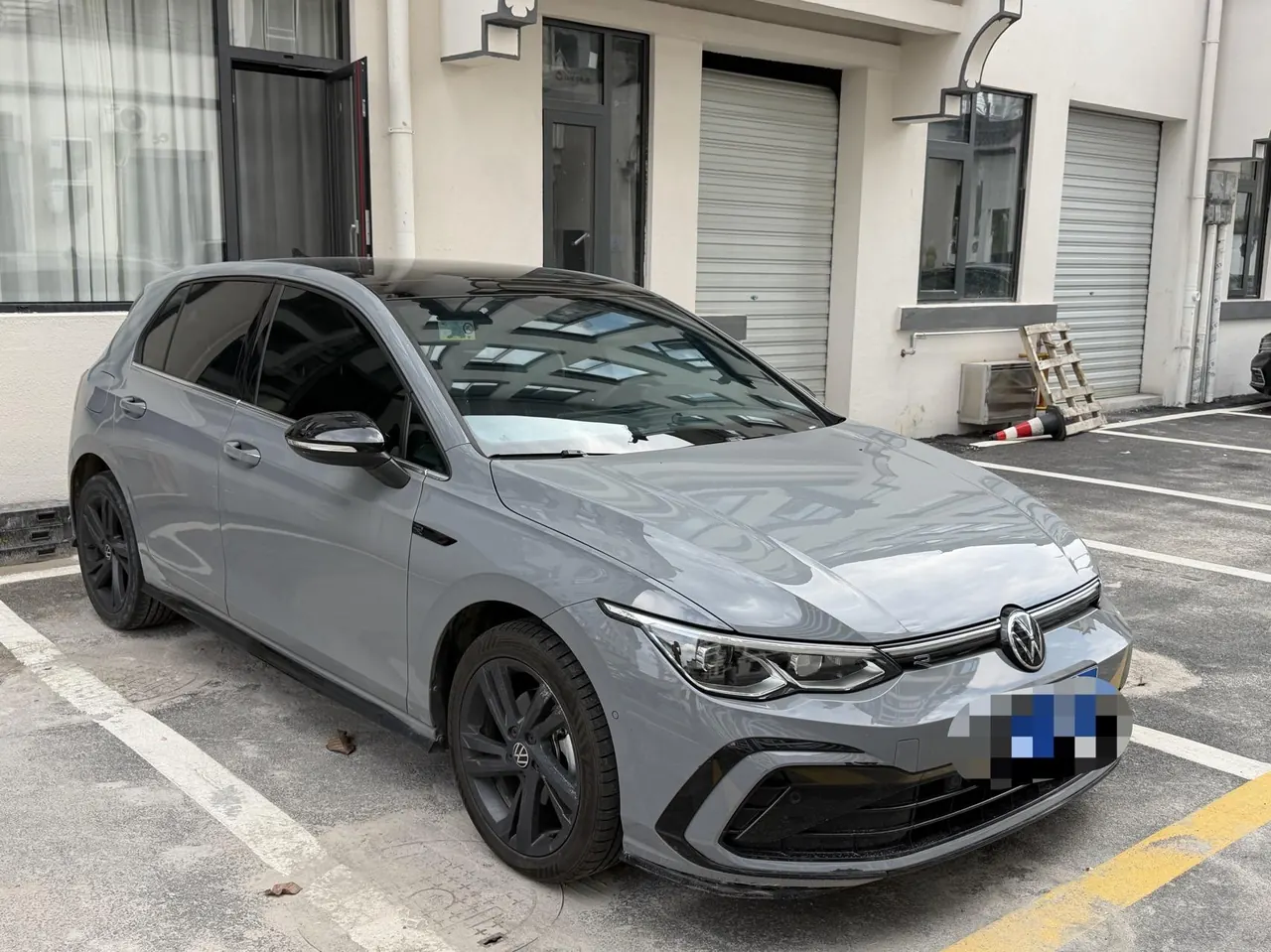 Volkswagen 2023 Golf 8 R-Line 1.4TSI 280TSI Lite Automatic 2
