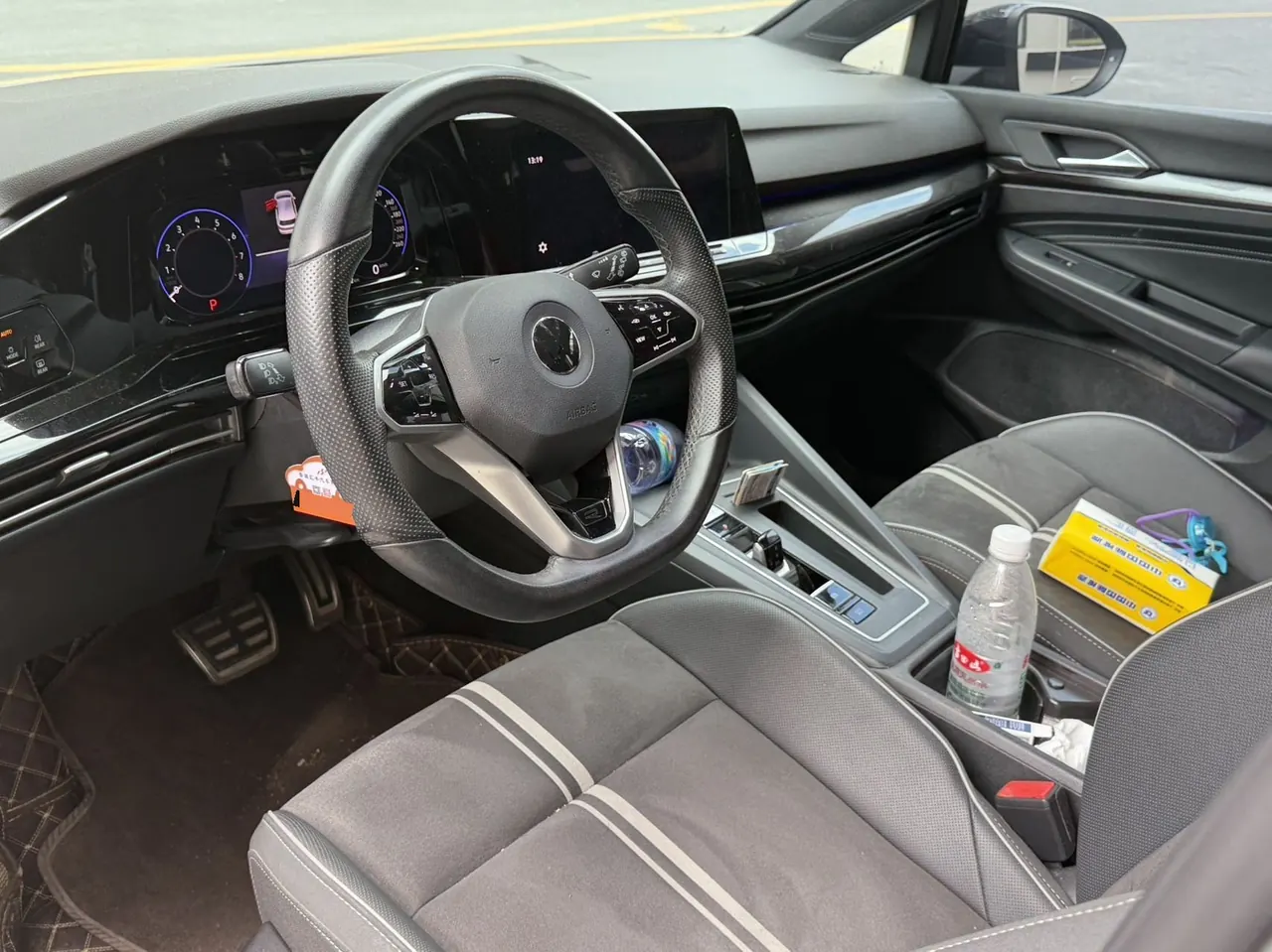 Volkswagen 2023 Golf 8 R-Line 1.4TSI 280TSI Lite Automatic 4