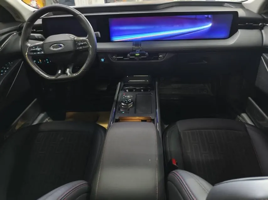 Ford 2023 Mondeo 2.0T EcoBoost 245 luxury automatic gear 2