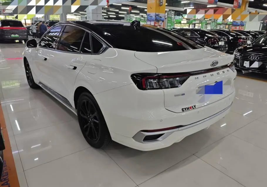 Ford 2023 Mondeo 2.0T EcoBoost 245 luxury automatic gear 8