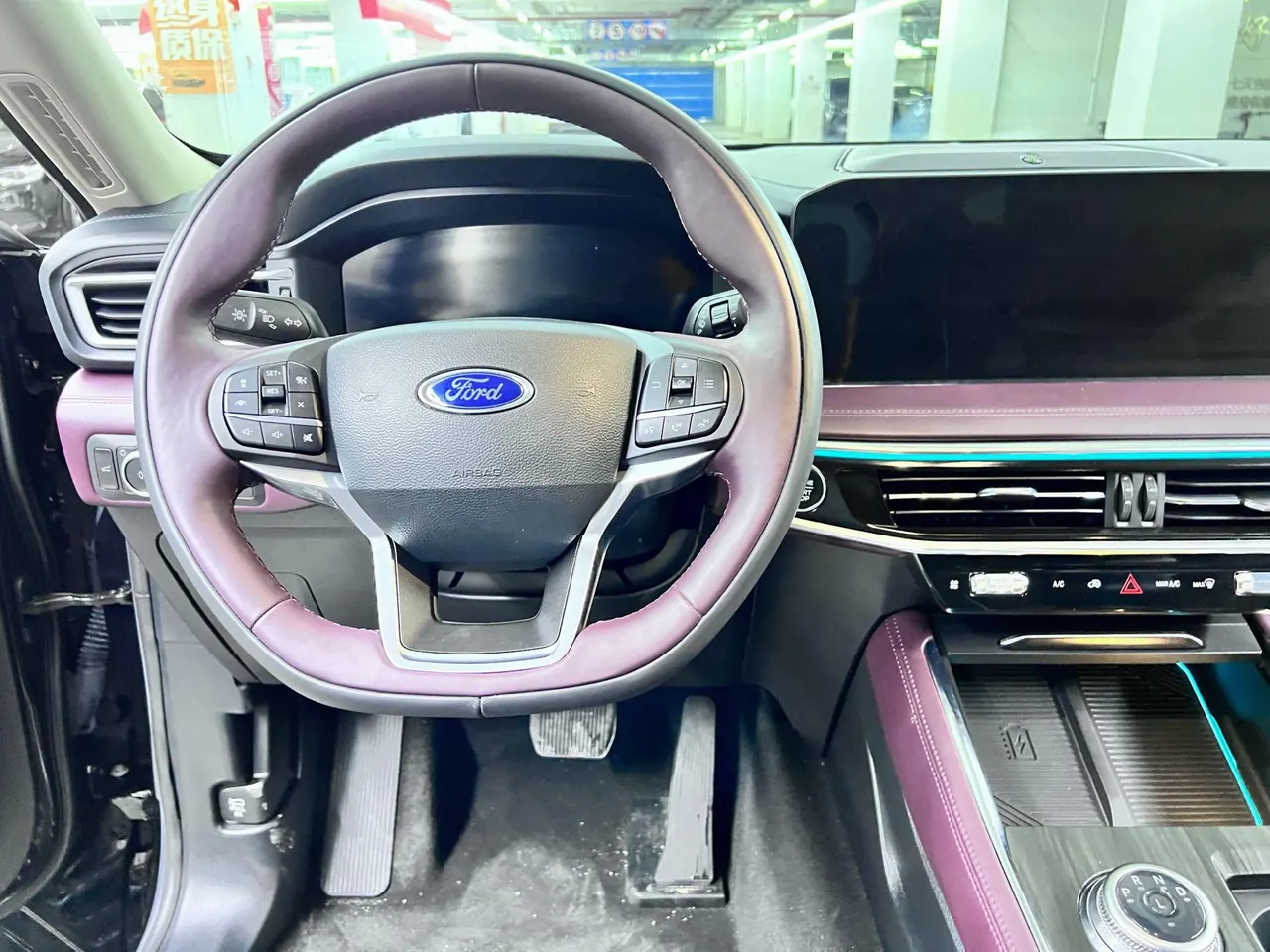 Ford 2023 Explorer 2.3T EcoBoost 285 Four-wheel Drive Titanium Edition 6-seat Automatic Gear 4