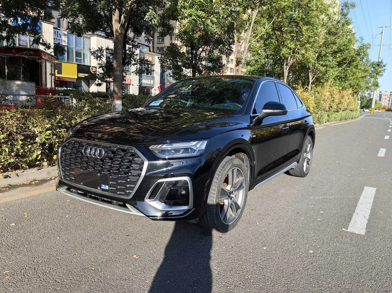 Audi 2022 Q5L Sportback 2.0TFSI 45TFSI luxury automatic transmission - View 1