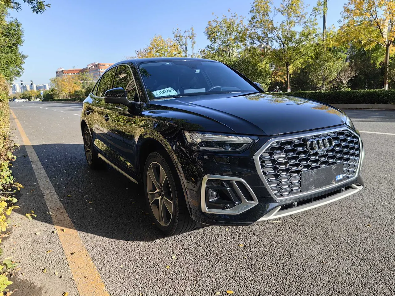 Audi 2022 Q5L Sportback 2.0TFSI 45TFSI luxury automatic transmission 3