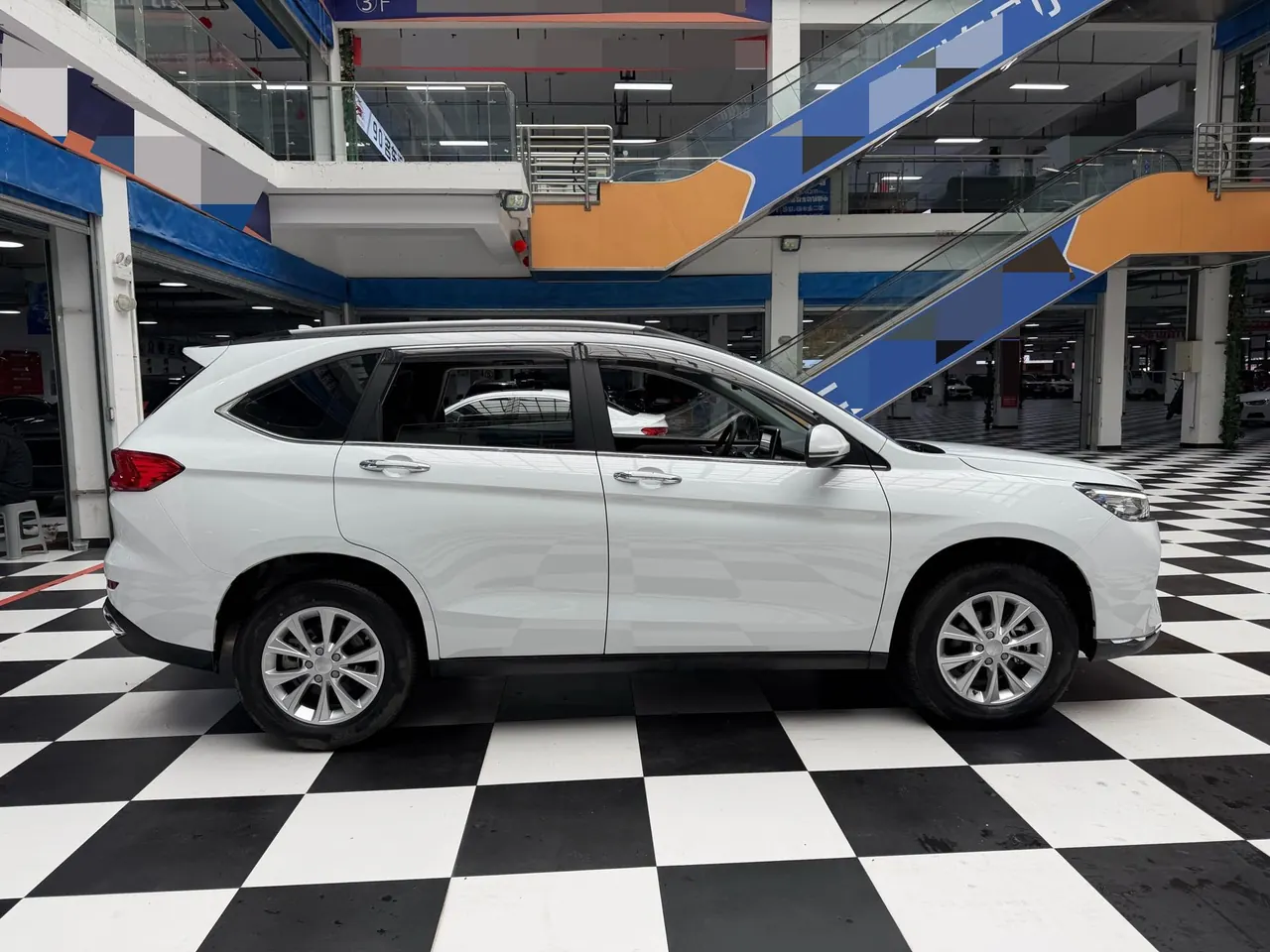 Haval 2023 M6 PLUS 1.5T Luxury Smart Joint Automatic Gear 3
