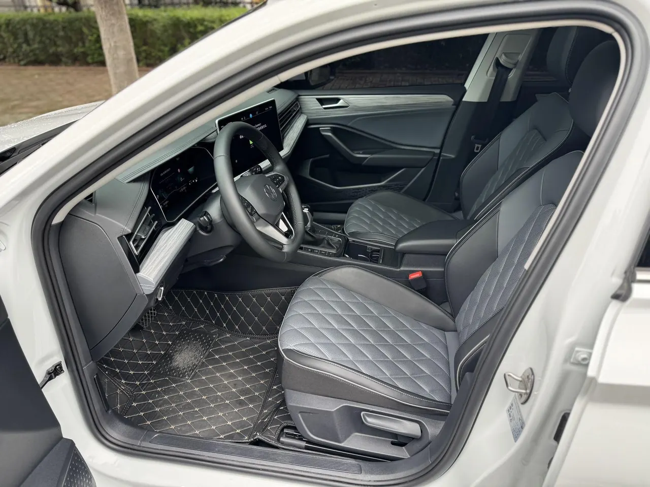 Volkswagen 2023 Sagitar 1.5TSI 300TSI Exceed Edition Automatic 3