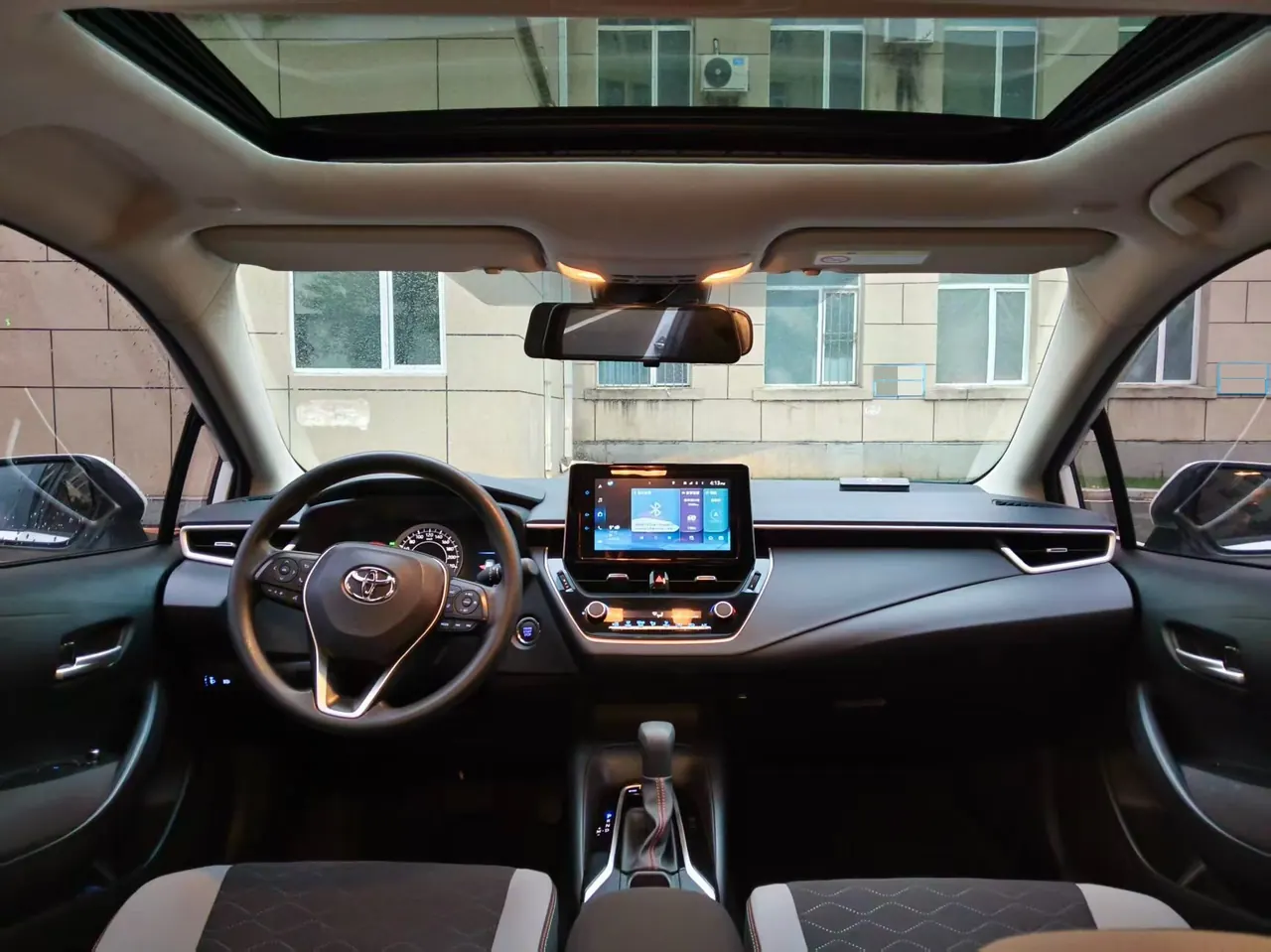 Toyota 2023 corolla 1.2T stepless elite version of automatic gear 10
