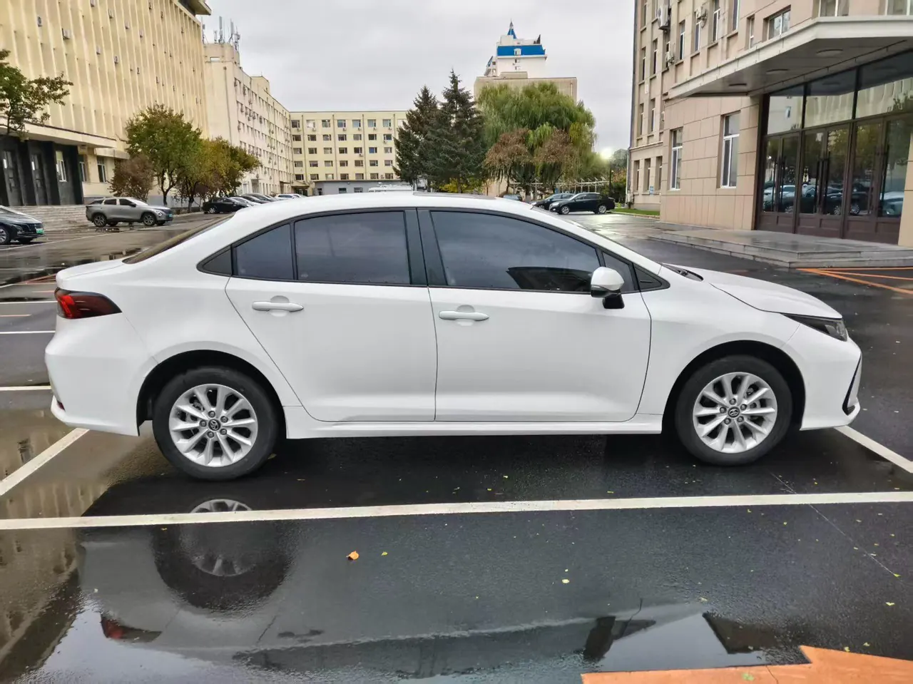 Toyota 2023 corolla 1.2T stepless elite version of automatic gear 4