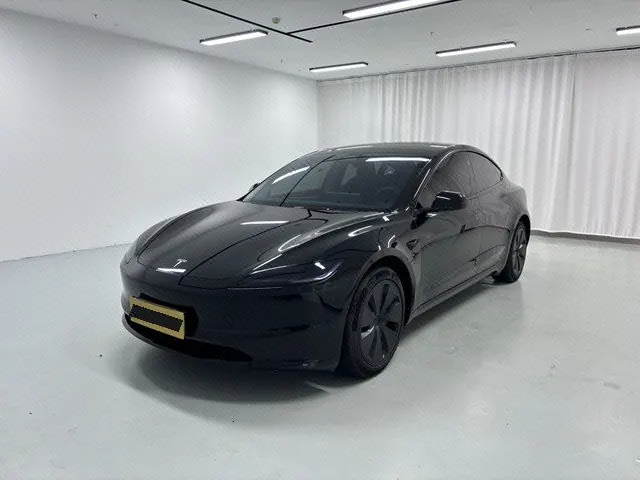 Открыть галерею: Tesla 2023 Model 3 Rejuvenation Edition Rear Wheel Drive Automatic Transmission