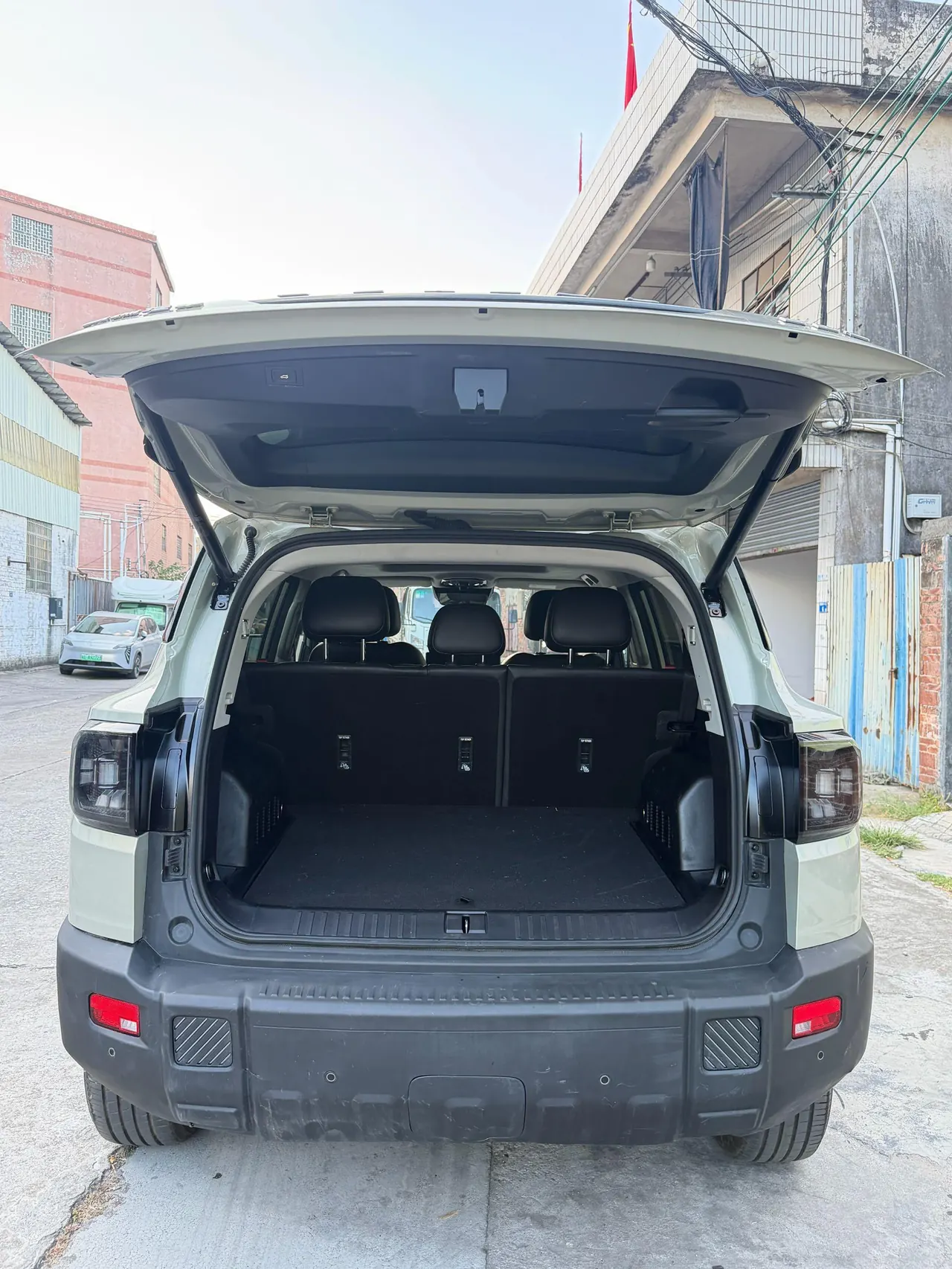 Jetour 2025 Freeman 1.5TD Discovery Automatic 2