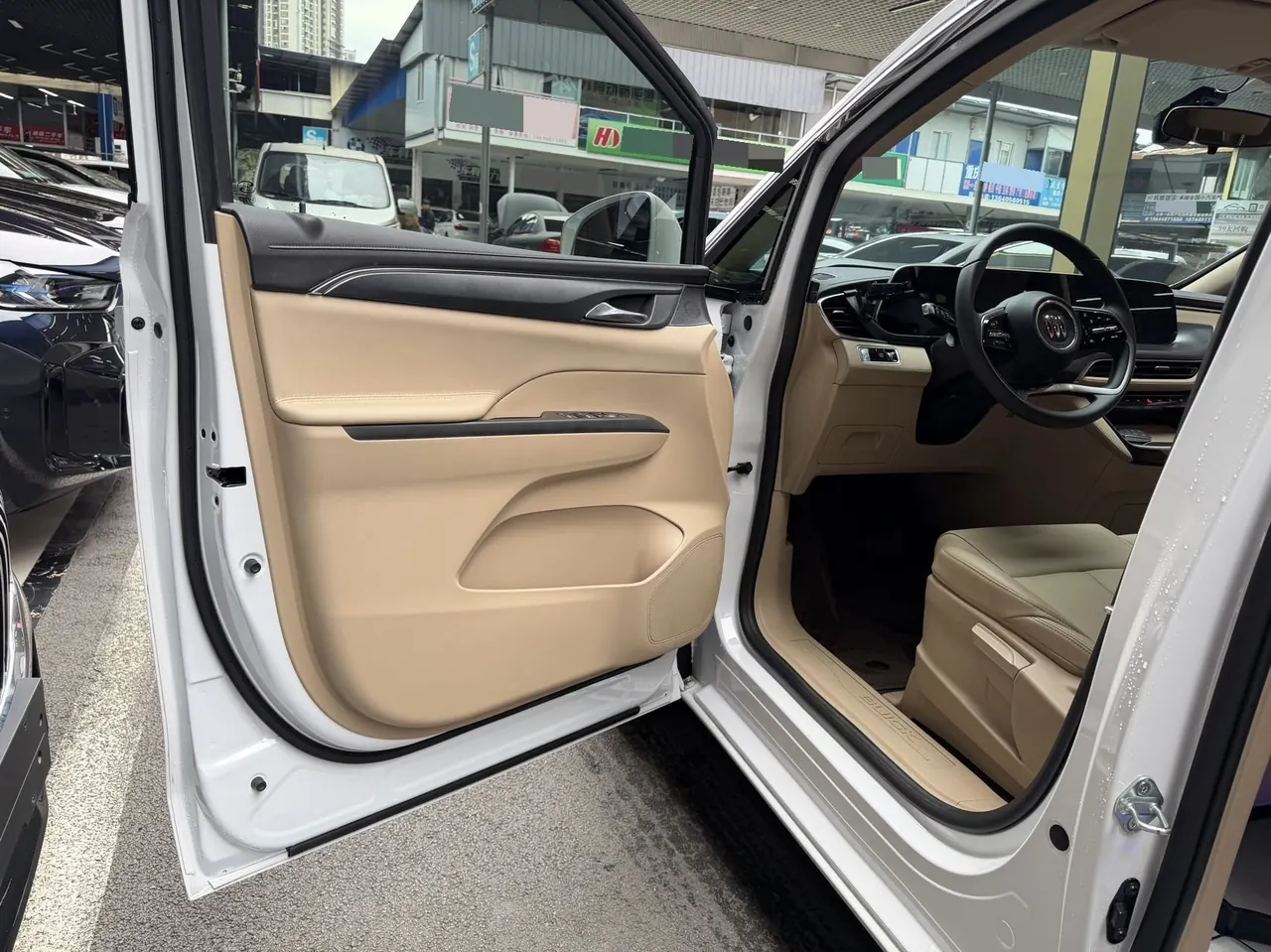 Buick 2025 GL8 Land Business Class 2.0T Comfortable DG Edition Automatic Gear 10