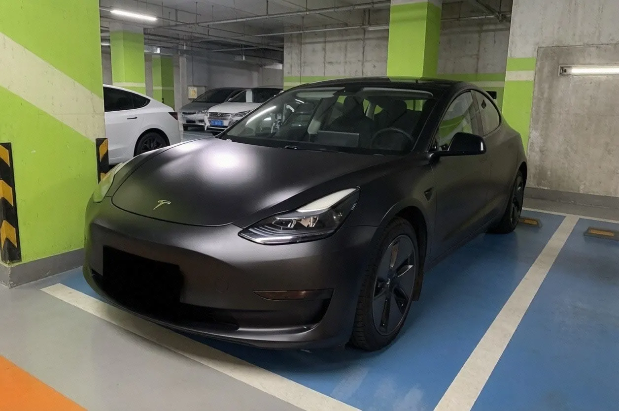 Открыть галерею: Tesla 2022 Model 3 rear-wheel drive version of automatic transmission