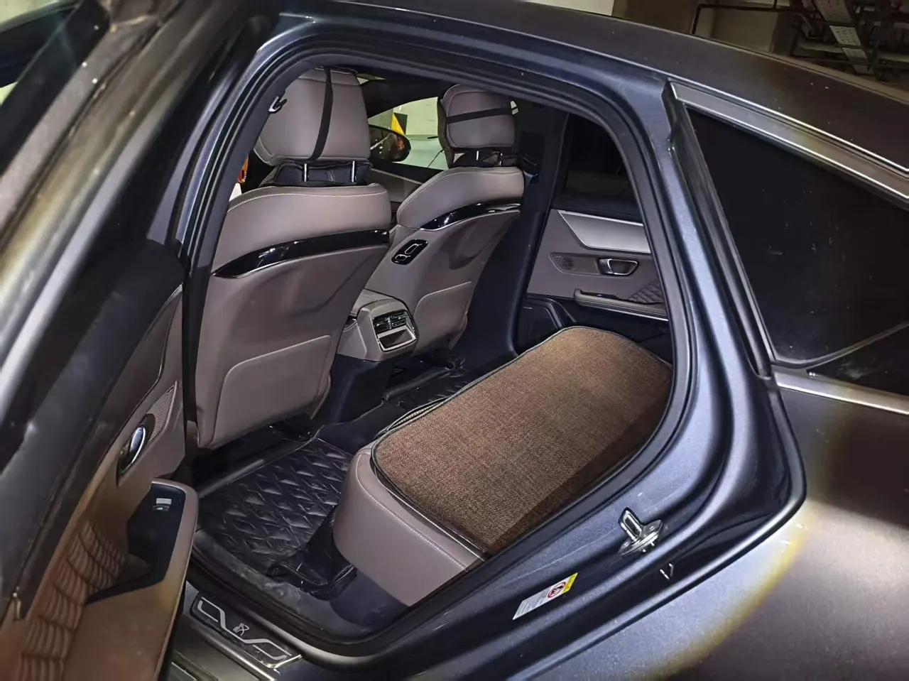 BYD 2022 Han Chuangshi 715KM Precursor Honorable Automatic Gear 3