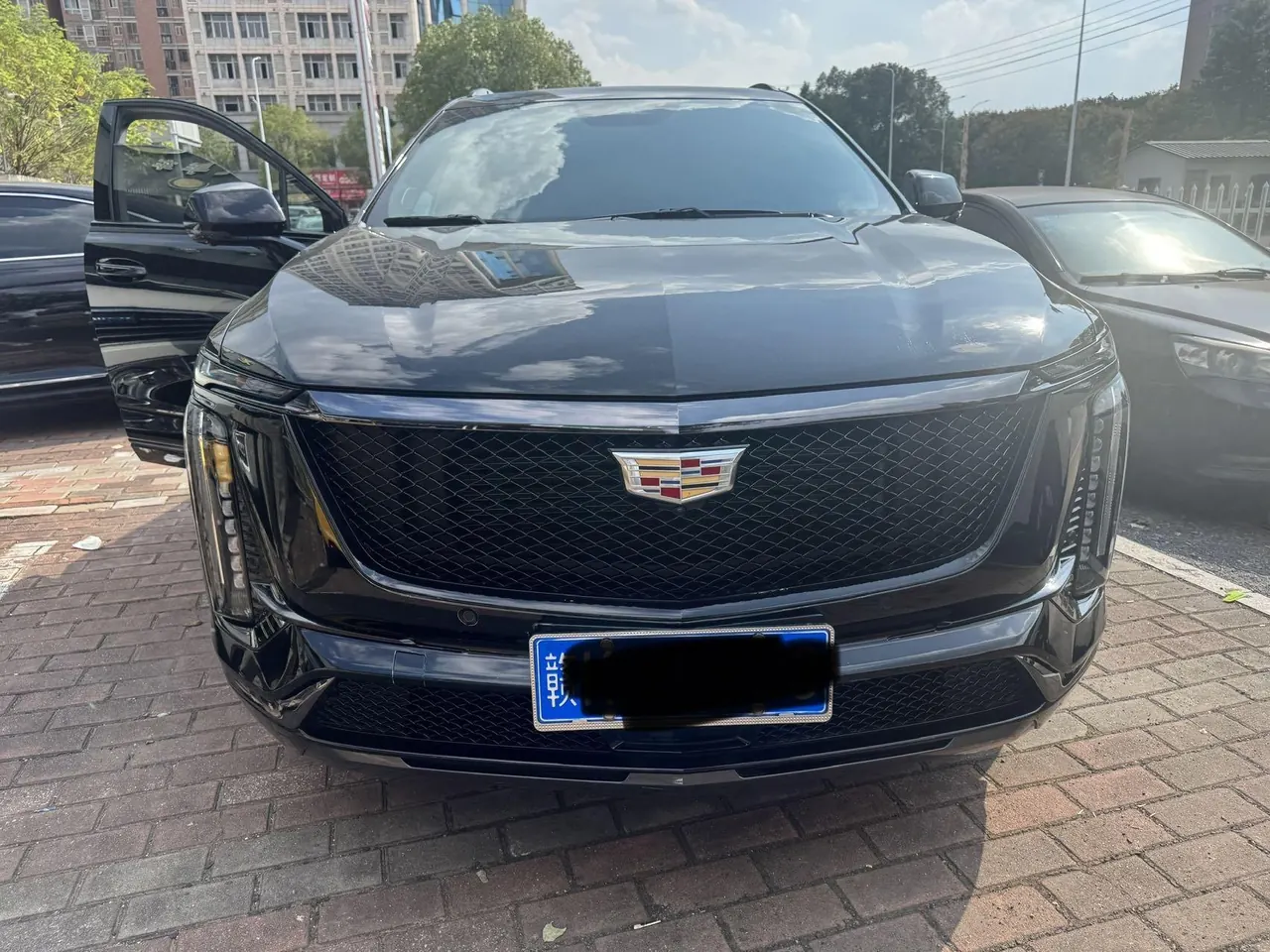 Cadillac 2025 XT5 48V 2.0T honorable automatic gear 2