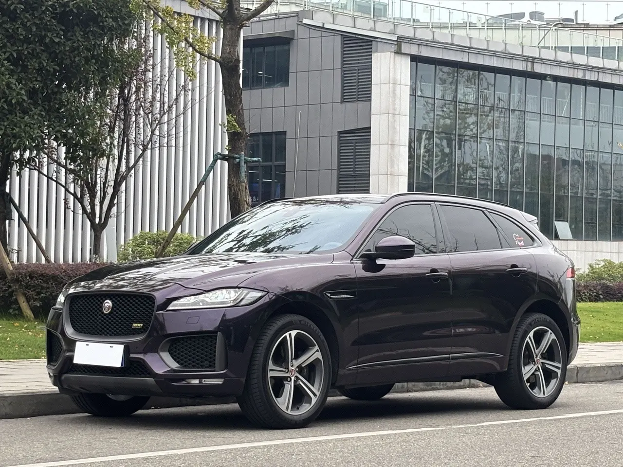 Jaguar F-PACE (Imported) 2020 F-PACE R-SPORT 2.0T 300-Sport Sports Edition Automatic - View 1