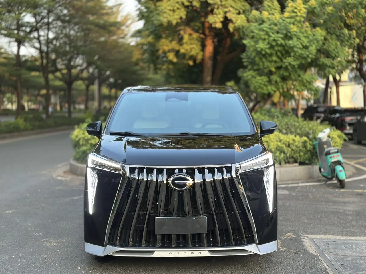 Chuanqi 2023 M8 Double Engine 2.0T Stepless Master Series Flagship Automatic Gear 2