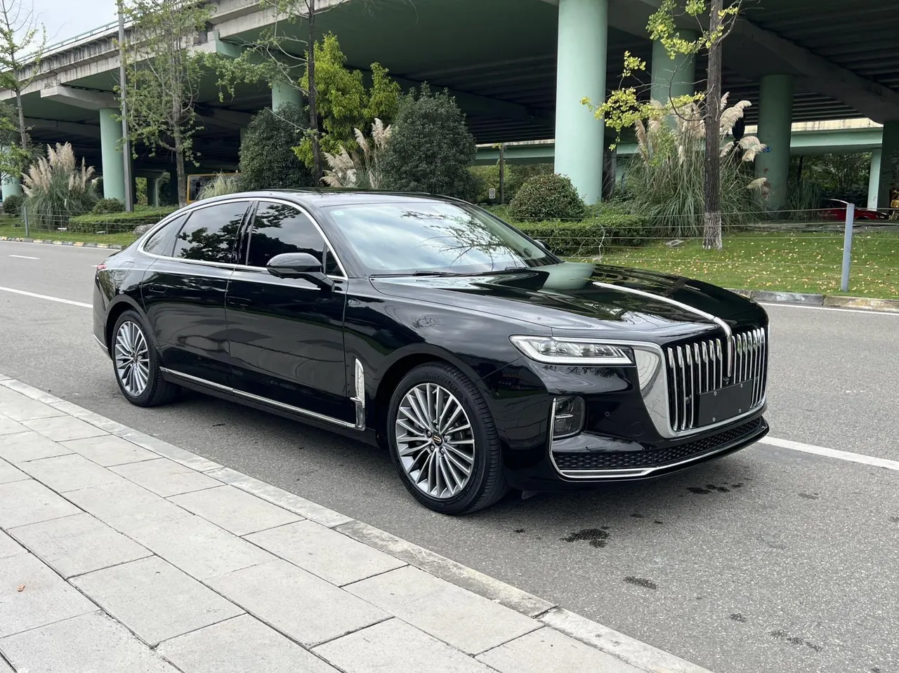 HongQi 2022 H9 48V 2.0T Zhilian Flag Edition Automatic Gear 3