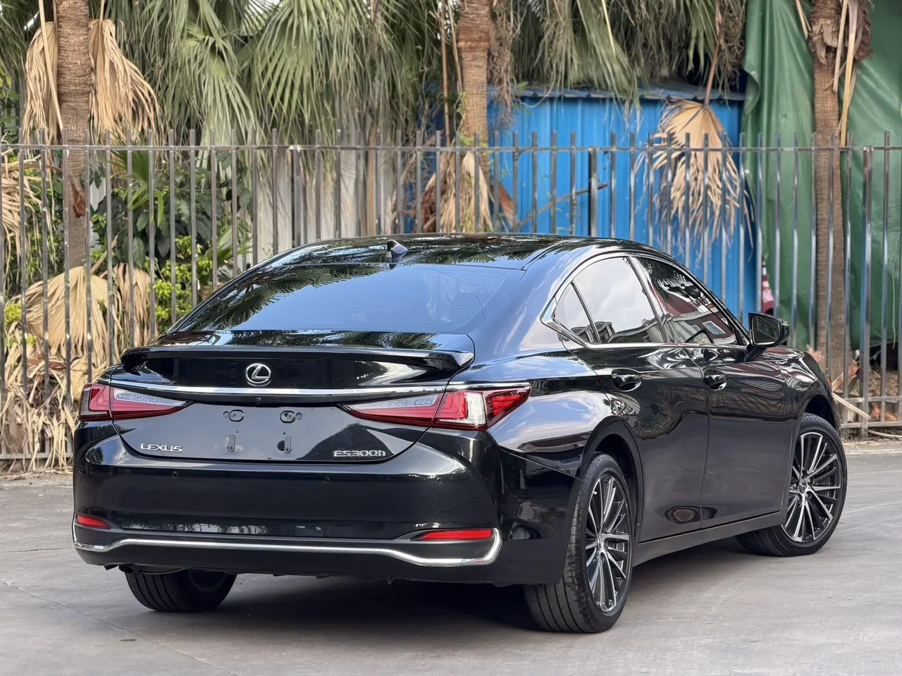 Lexus ES (Imported) 2022 ES300h 2.5 Stepless Premium Edition Automatic Gear 8
