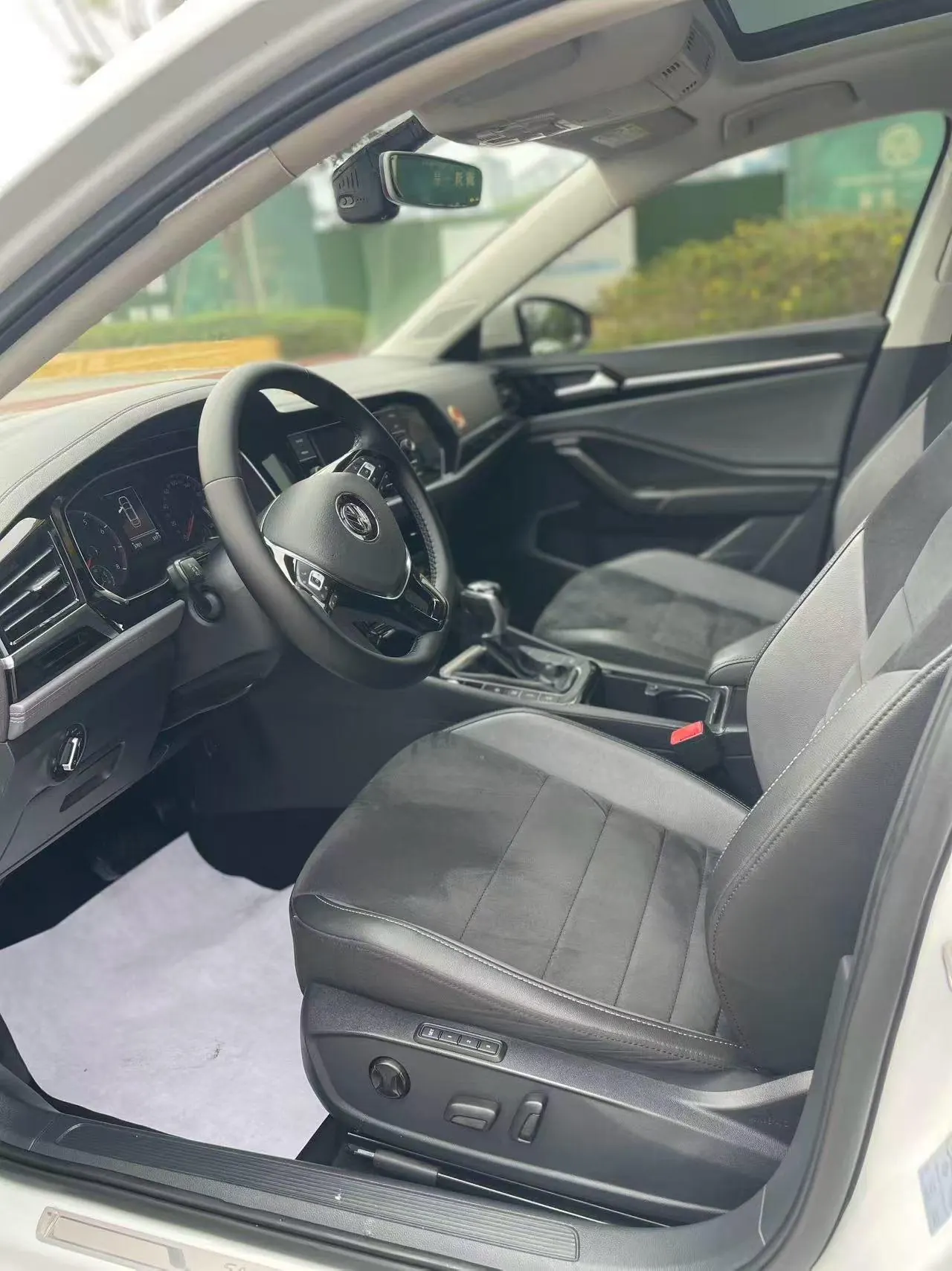 Volkswagen 2020 Sagitar 1.4TSI 280TSI Luxury Automatic Transmission 4