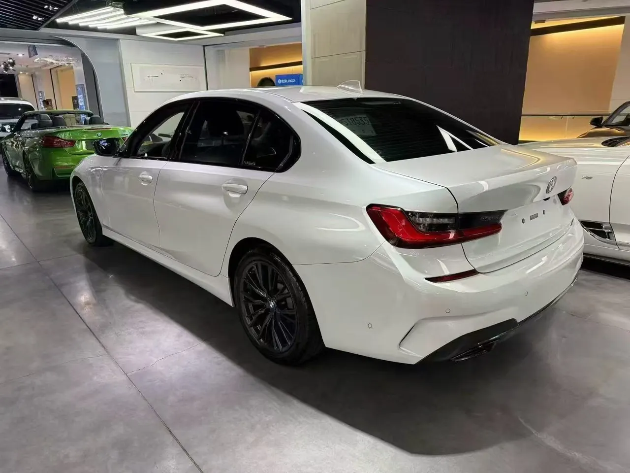 BMW 3 Series 2021 330Li xDrive 2.0T M Sports Obsidian Night Suit Automatic Gear 3