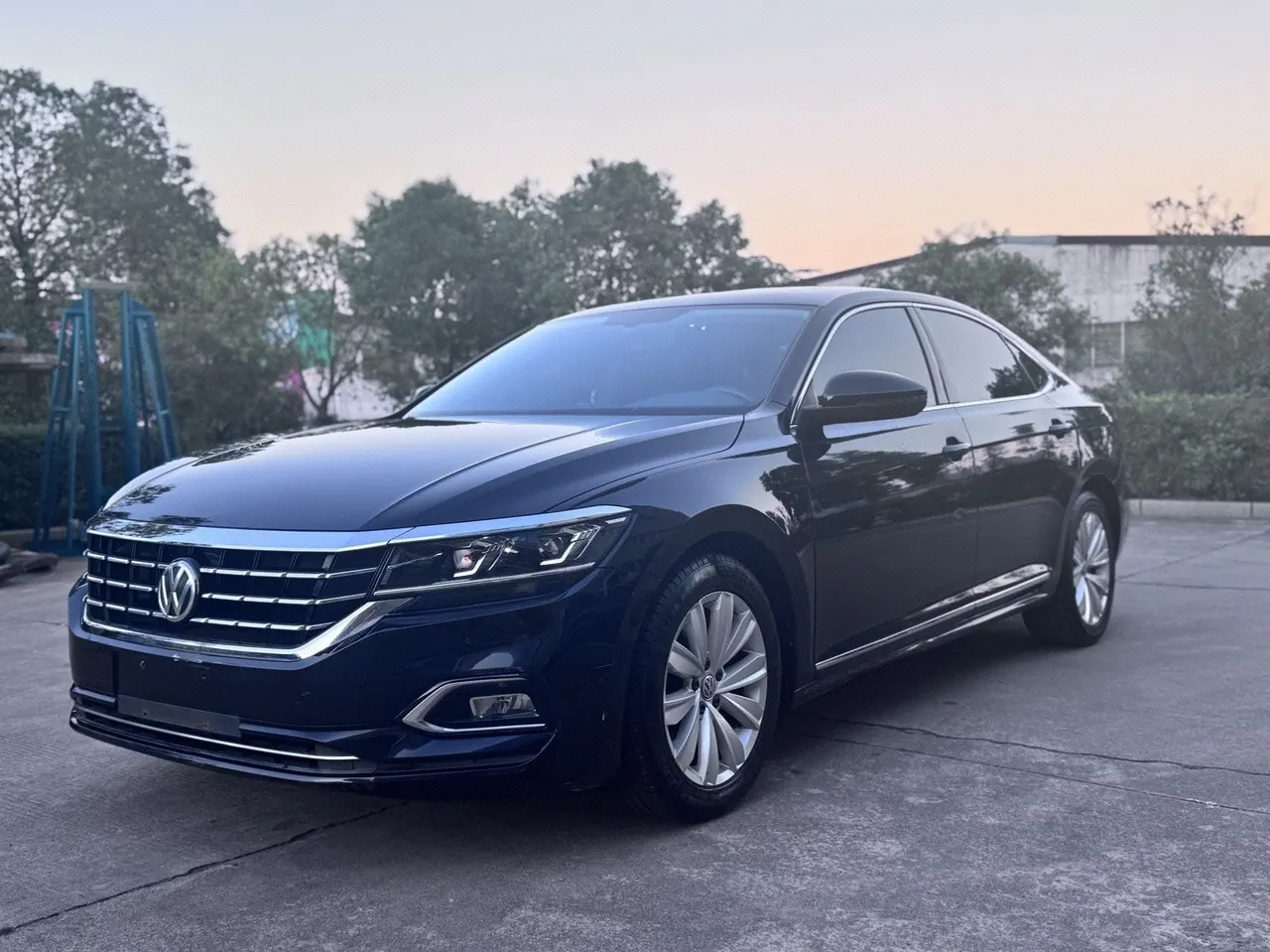 Открыть галерею: Volkswagen 2020 Passat 2.0TSI 330TSI Elite Edition Automatic