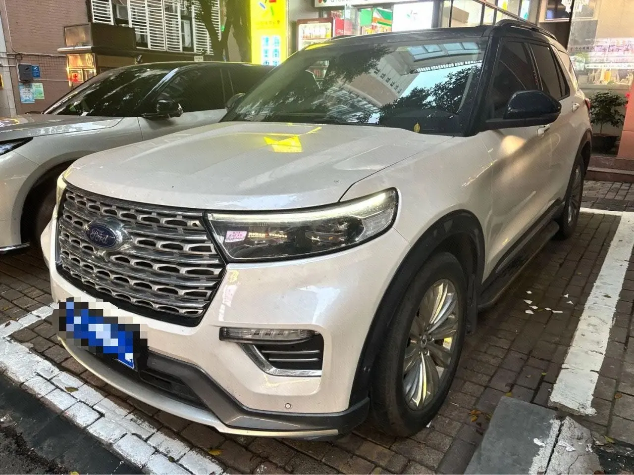 Ford 2020 Explorer 2.3T EcoBoost 285 Four-wheel Drive Titanium Edition 7-seat Automatic Gear - View 1